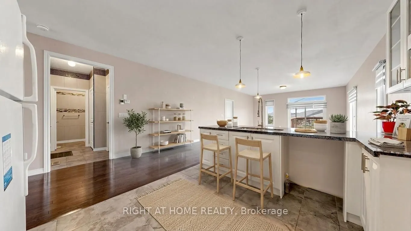 126 Kingsmere Crescent