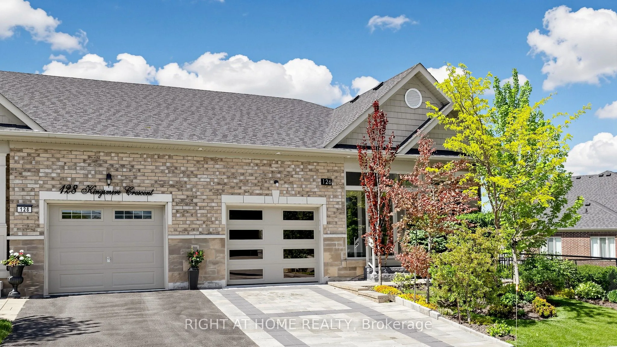 126 Kingsmere Crescent