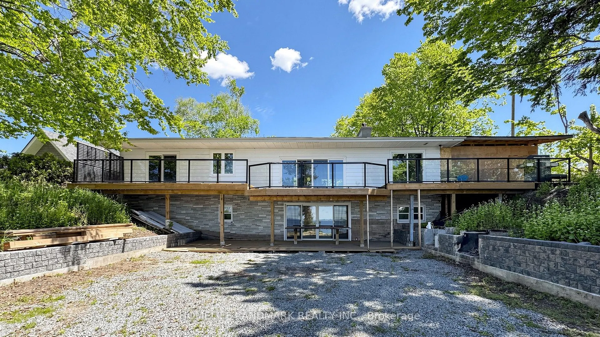 B735 Cedar Beach Road