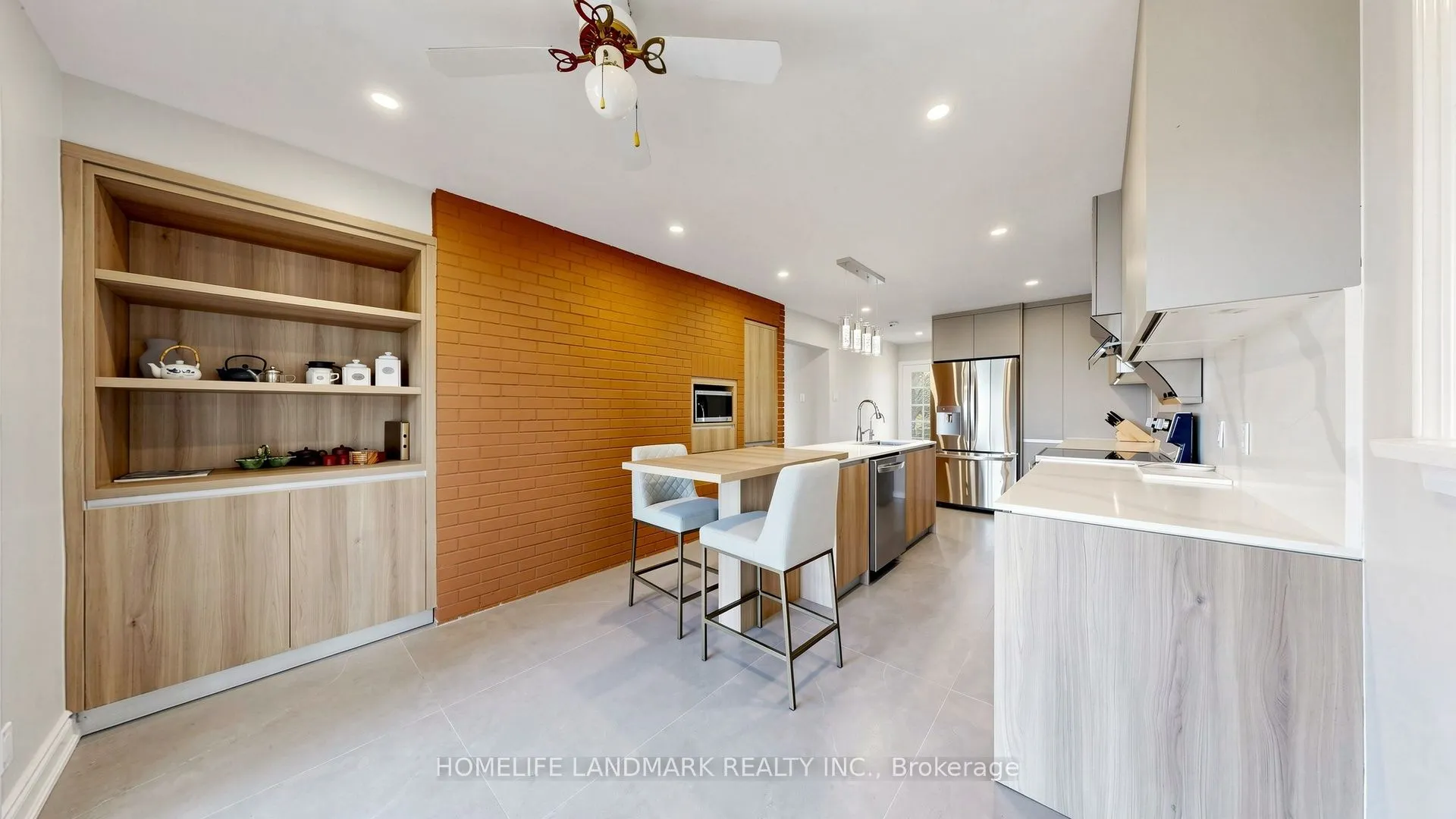 B735 Cedar Beach Road
