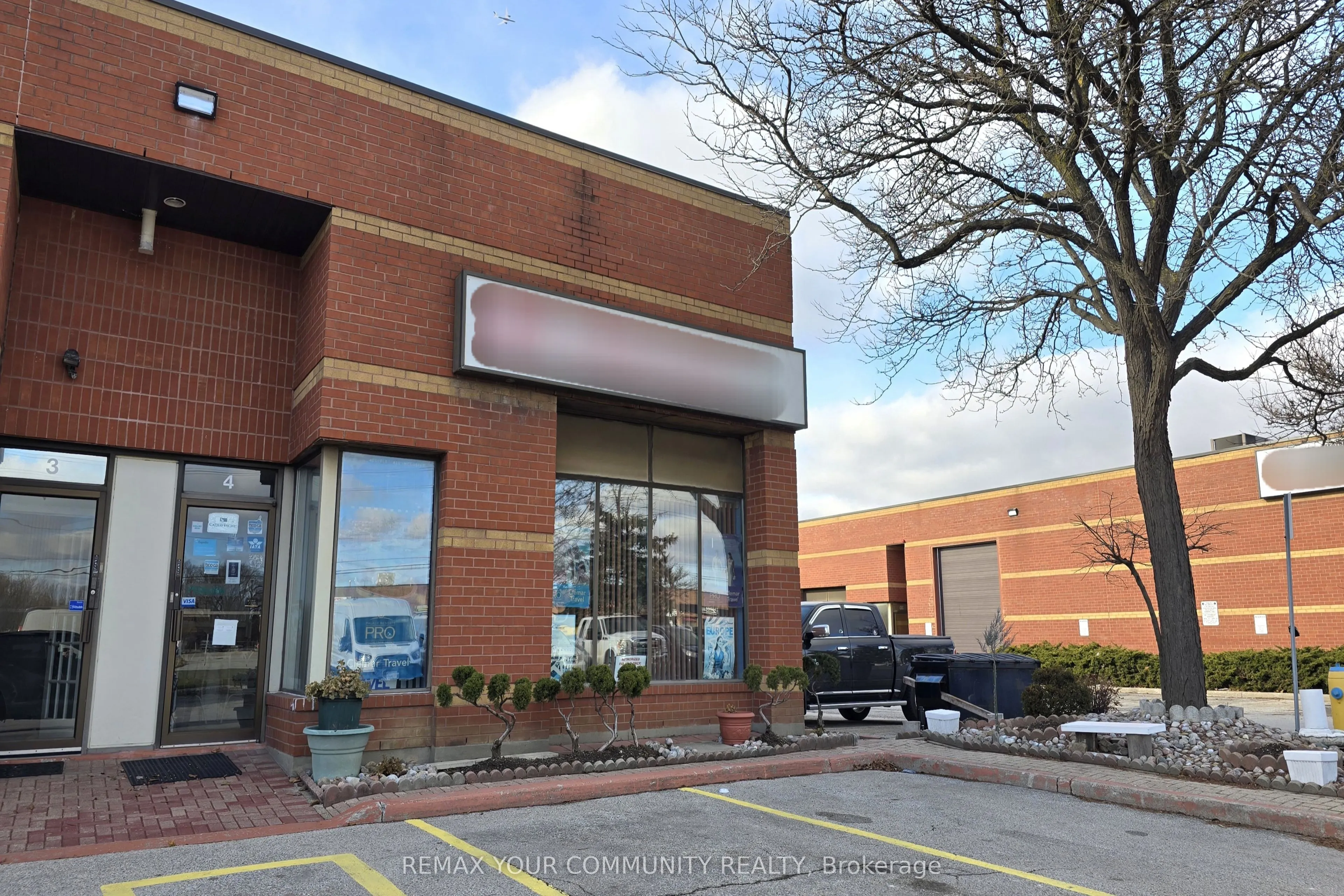 8600 Keele Street #4