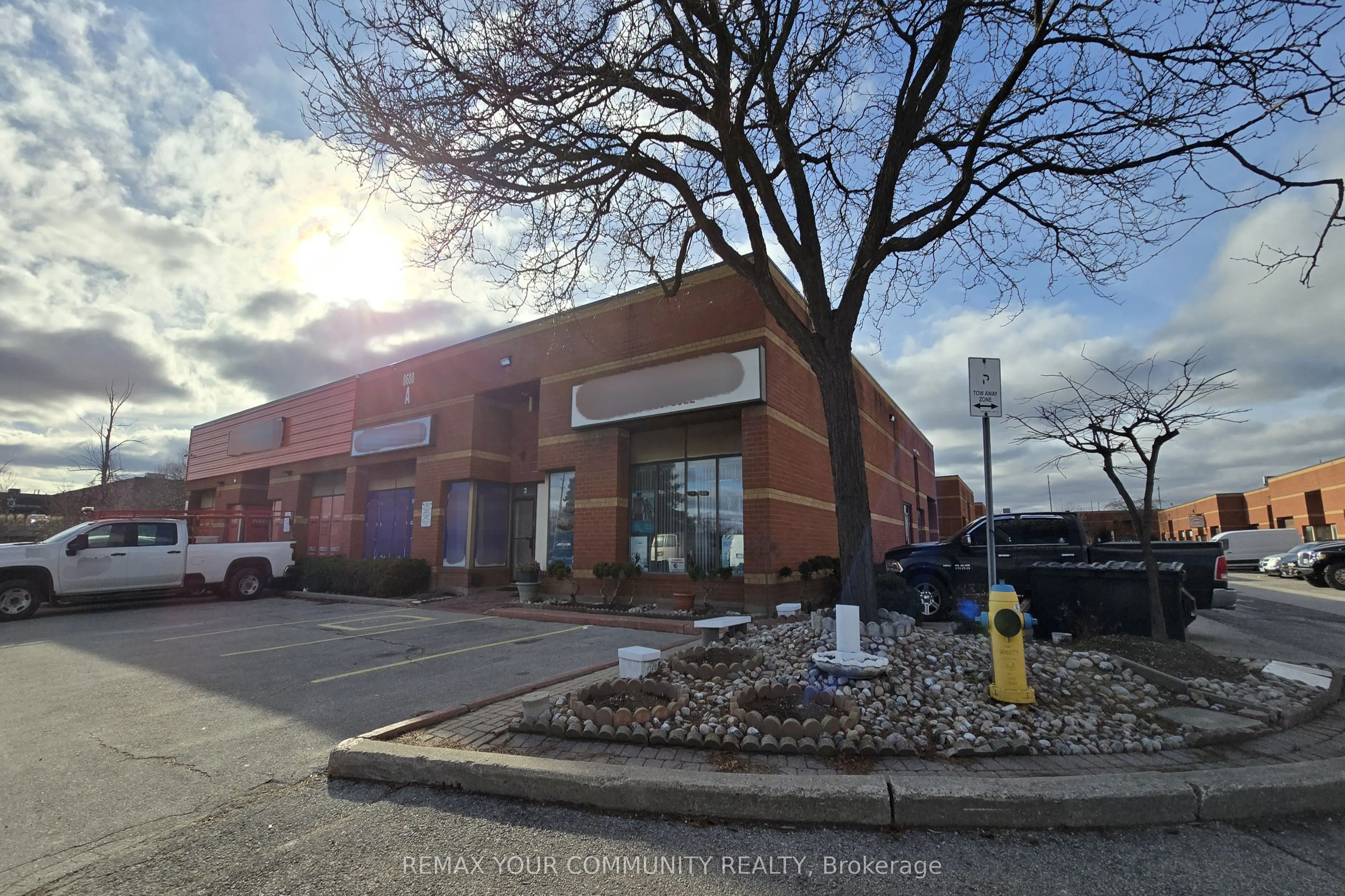 8600 Keele Street #4