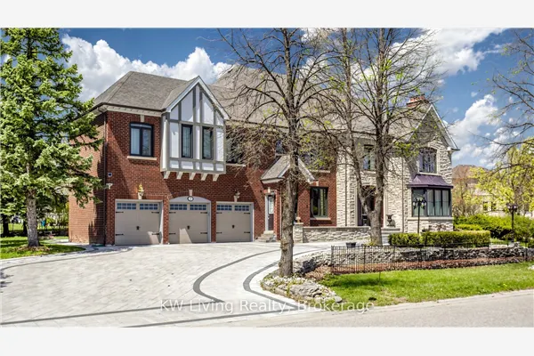 2 Cortina Court N