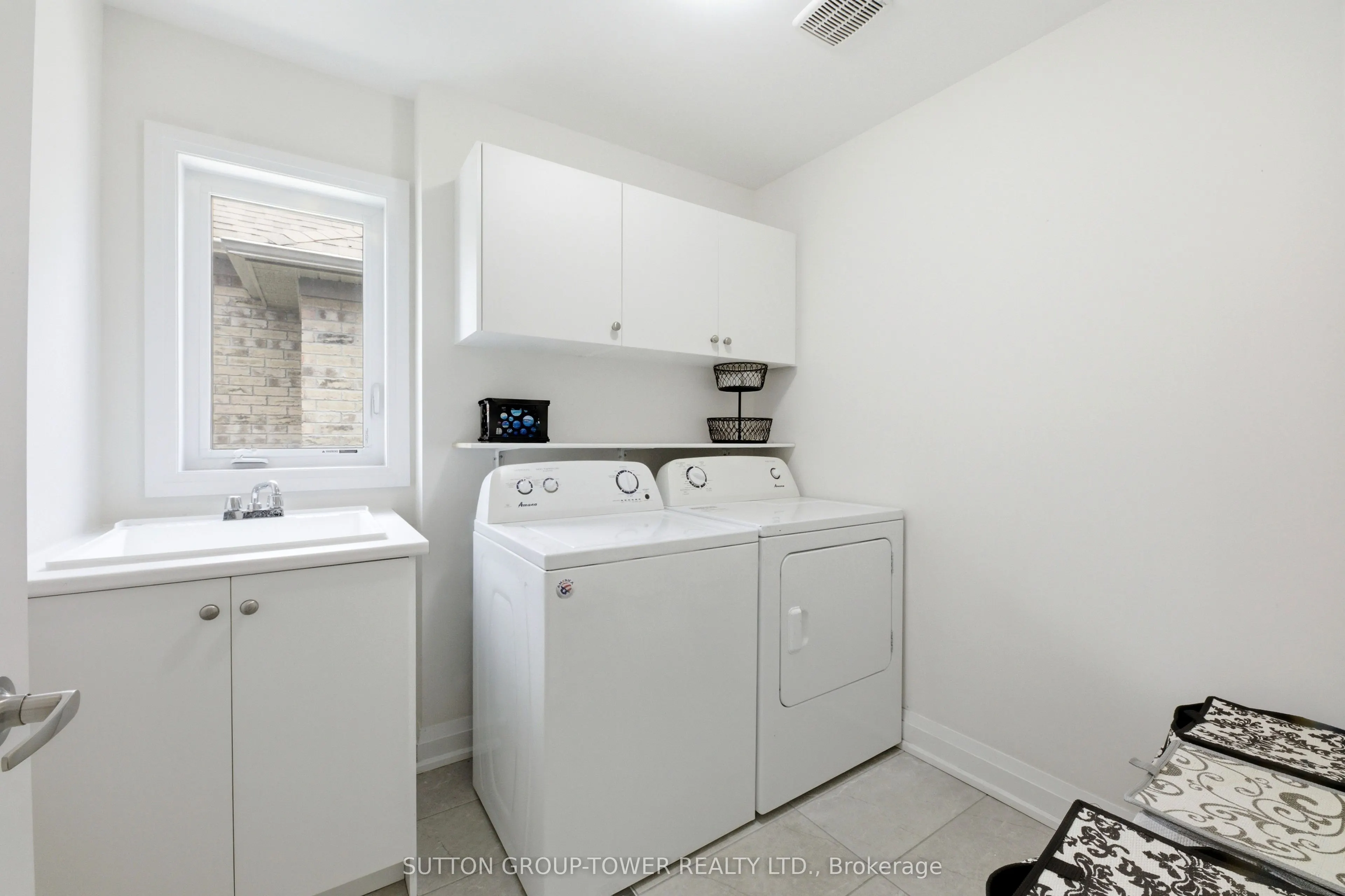 194 Ferragine Crescent