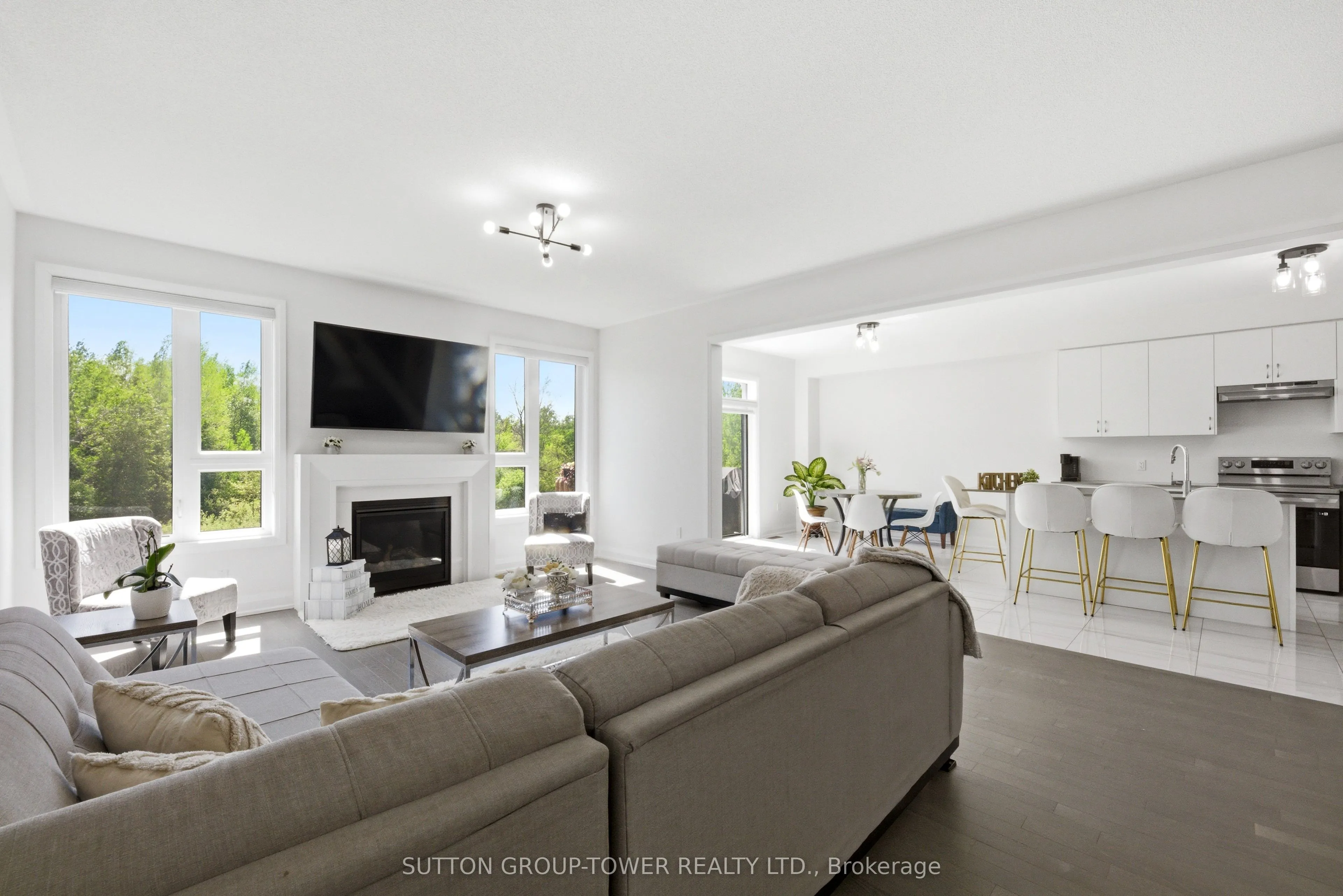 194 Ferragine Crescent