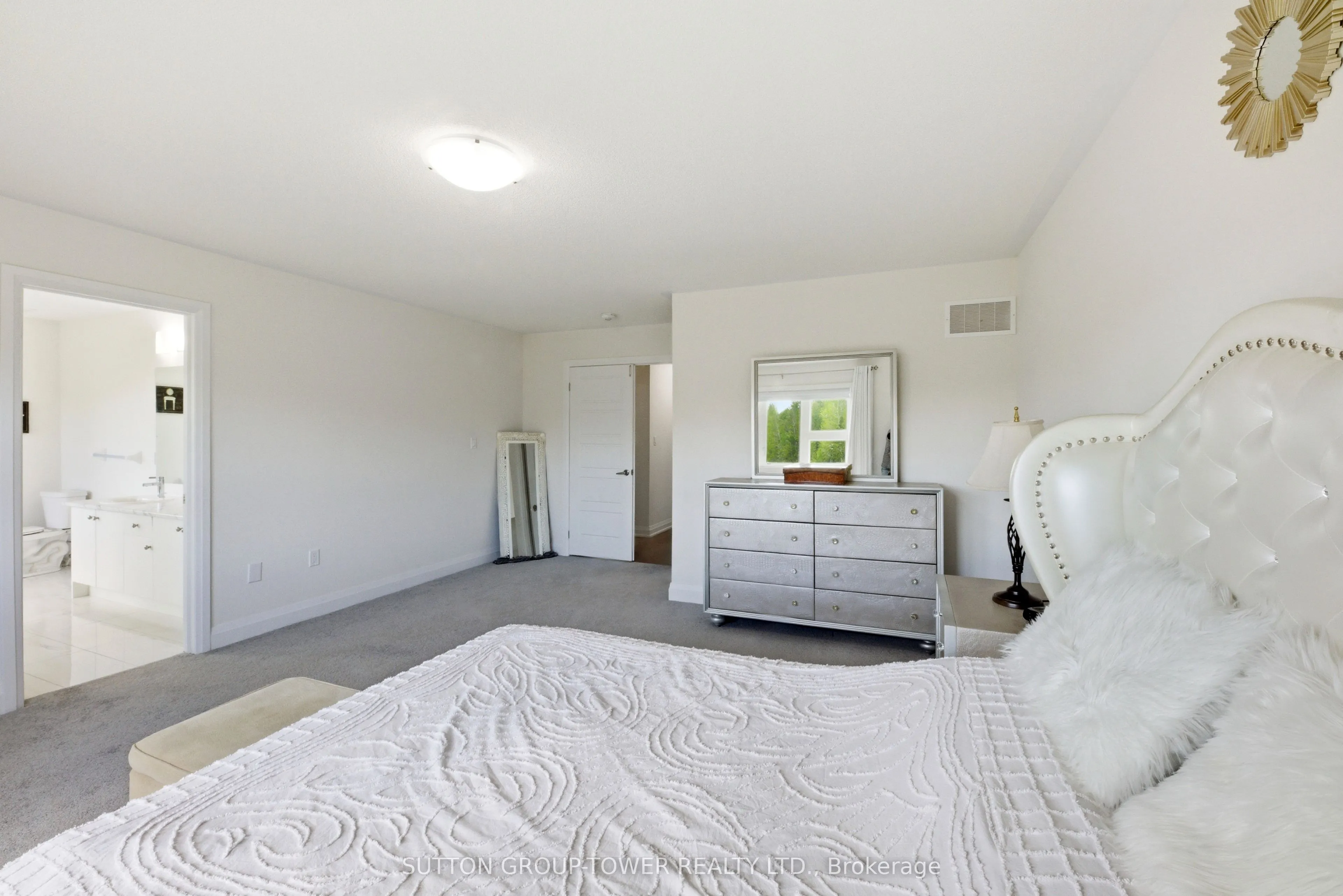 194 Ferragine Crescent