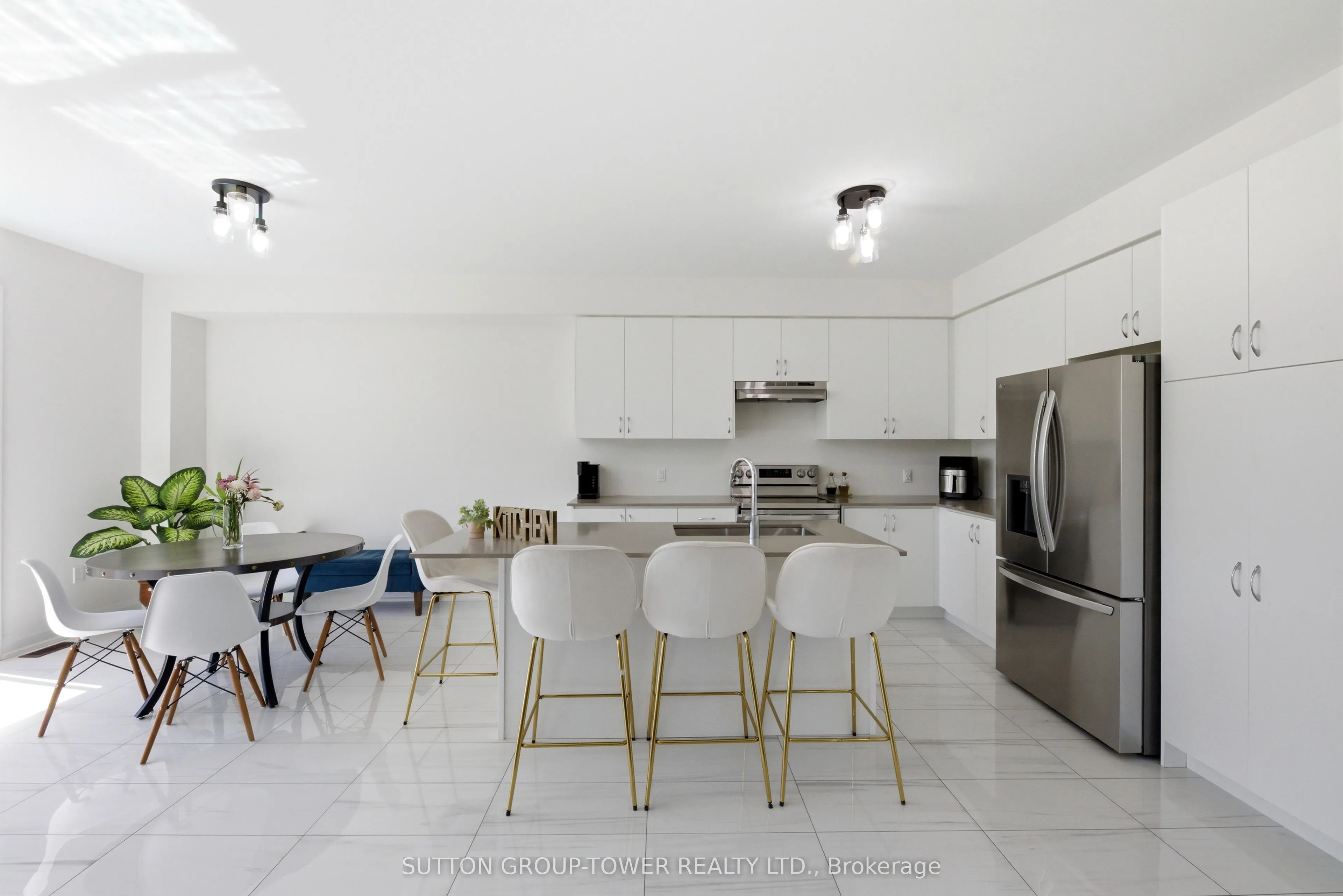194 Ferragine Crescent