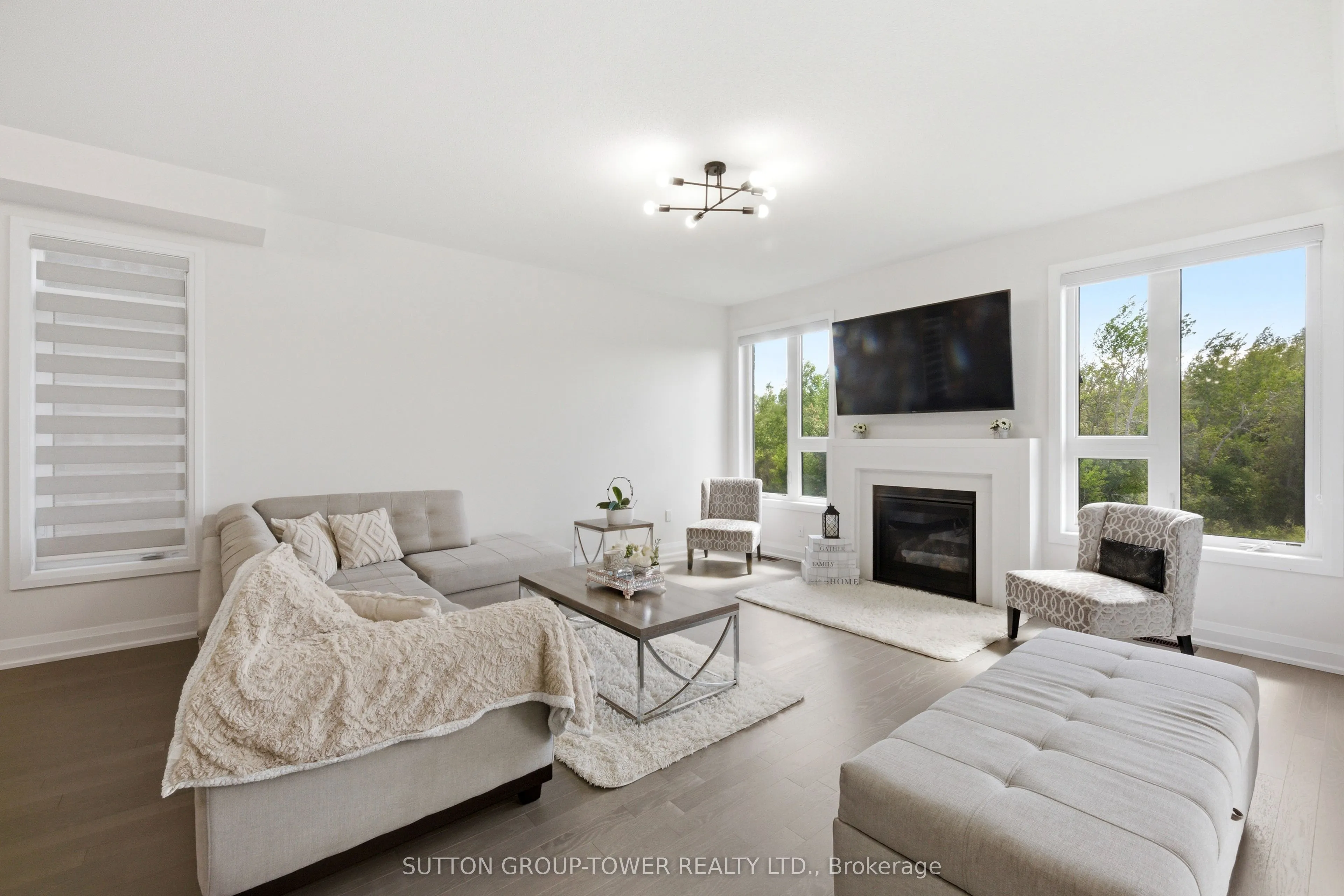 194 Ferragine Crescent
