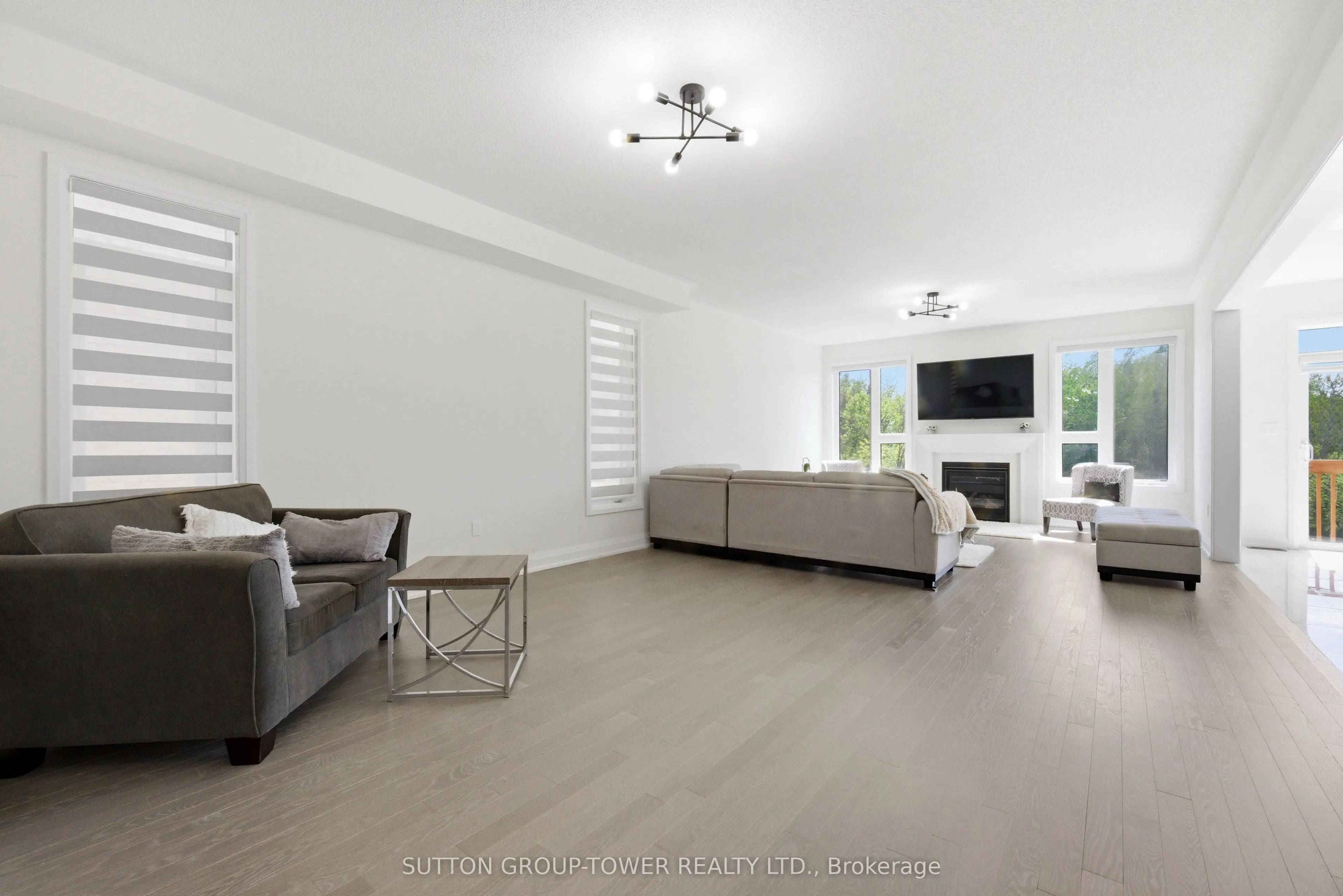 194 Ferragine Crescent