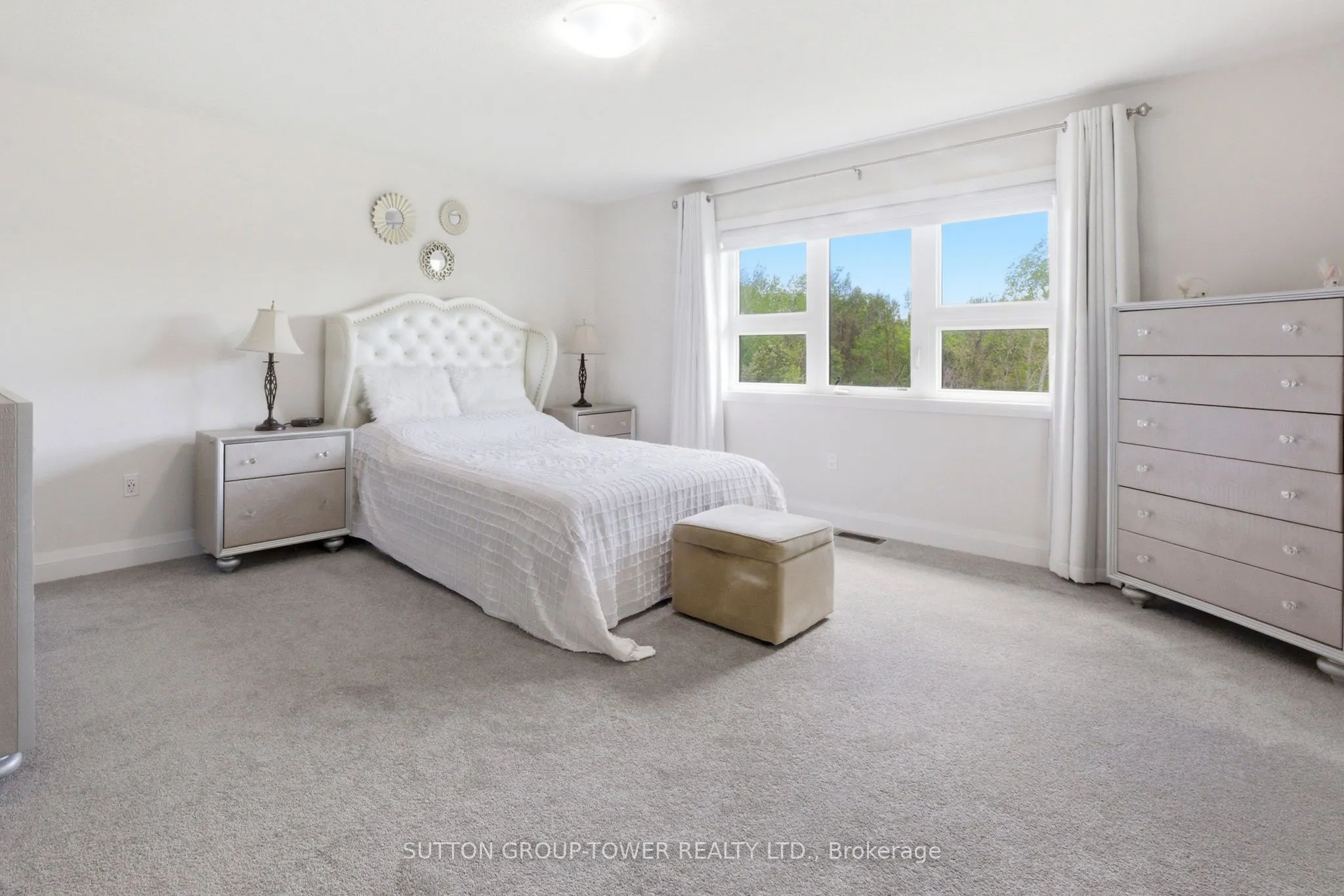 194 Ferragine Crescent