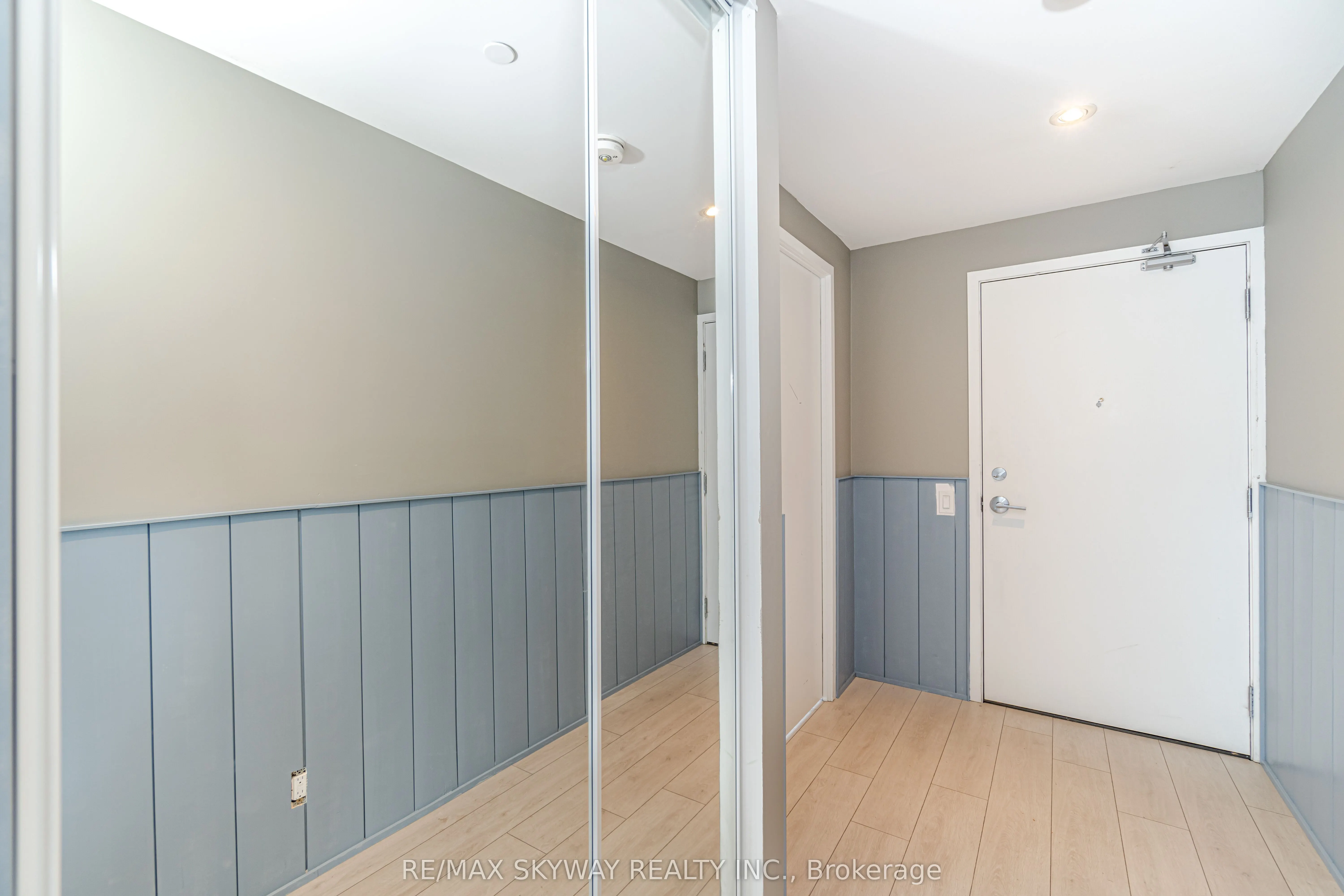 5 Buttermill Avenue #5702