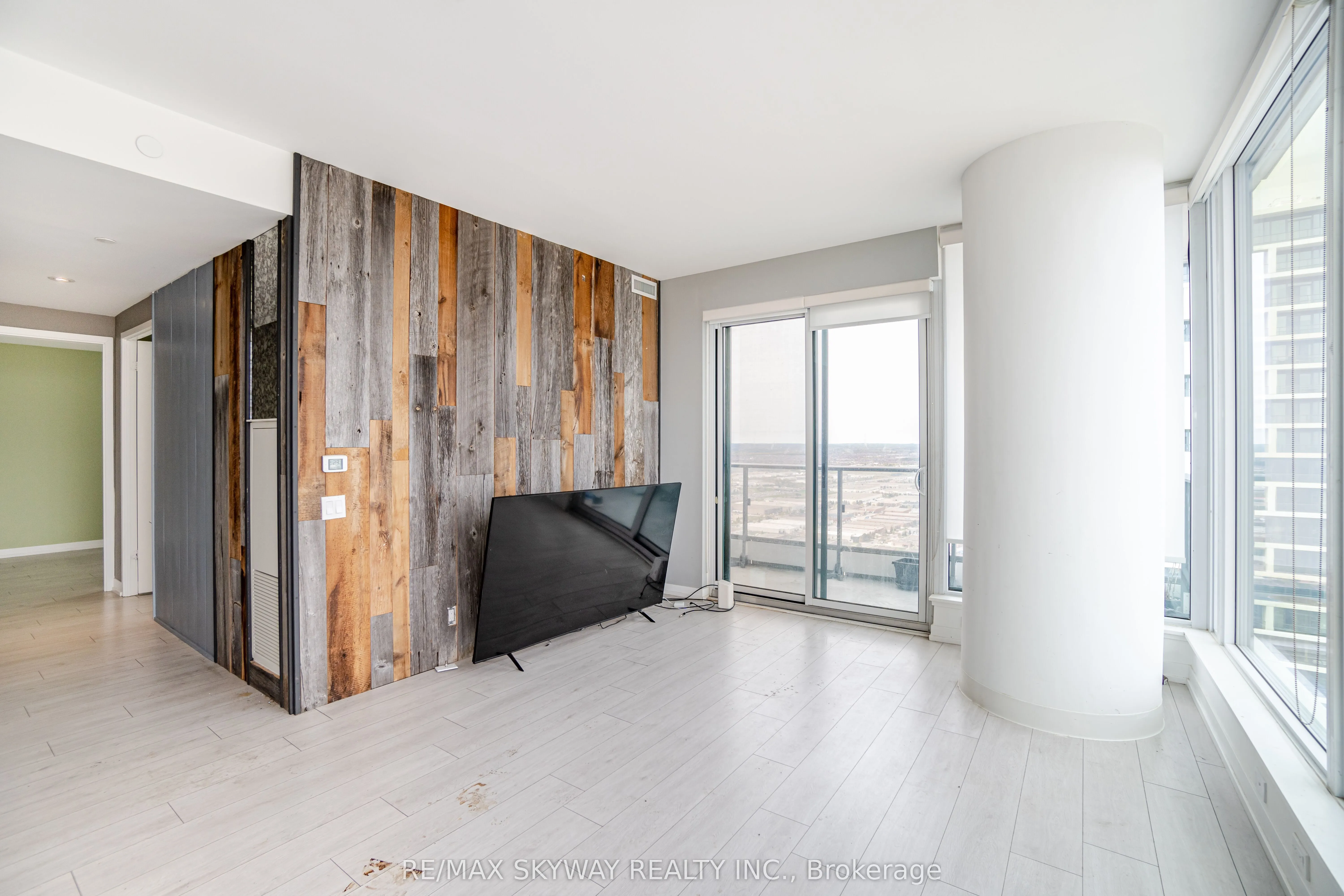 5 Buttermill Avenue #5702