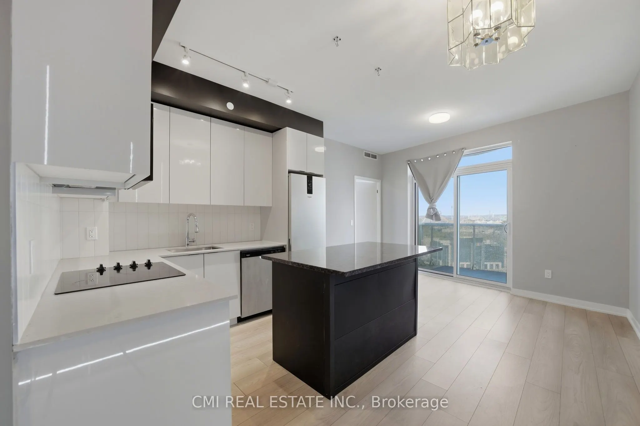 10 Abeja Street #1313
