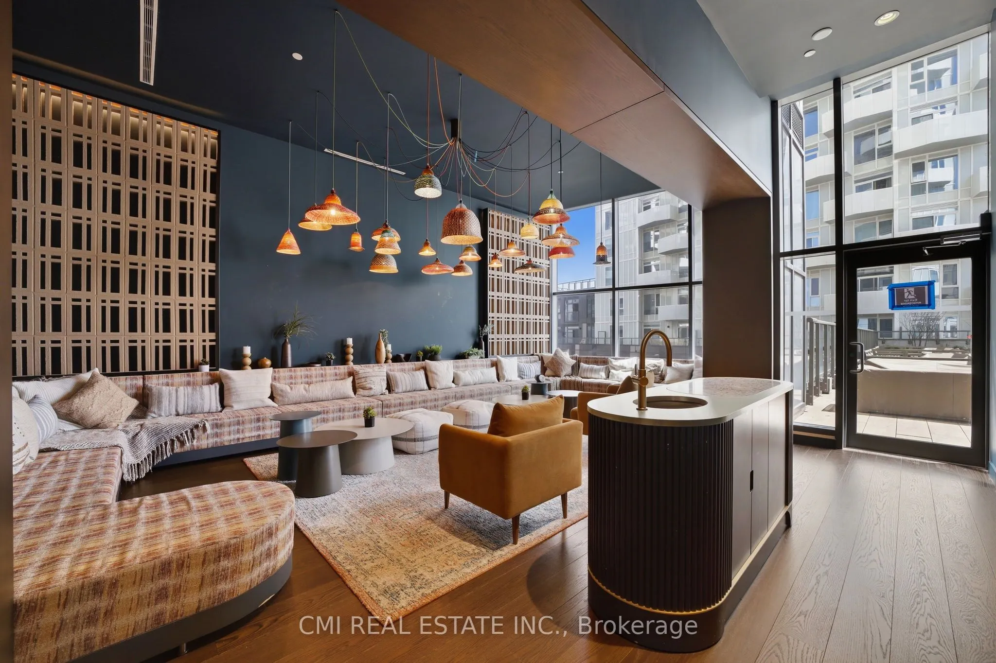 10 Abeja Street #1313