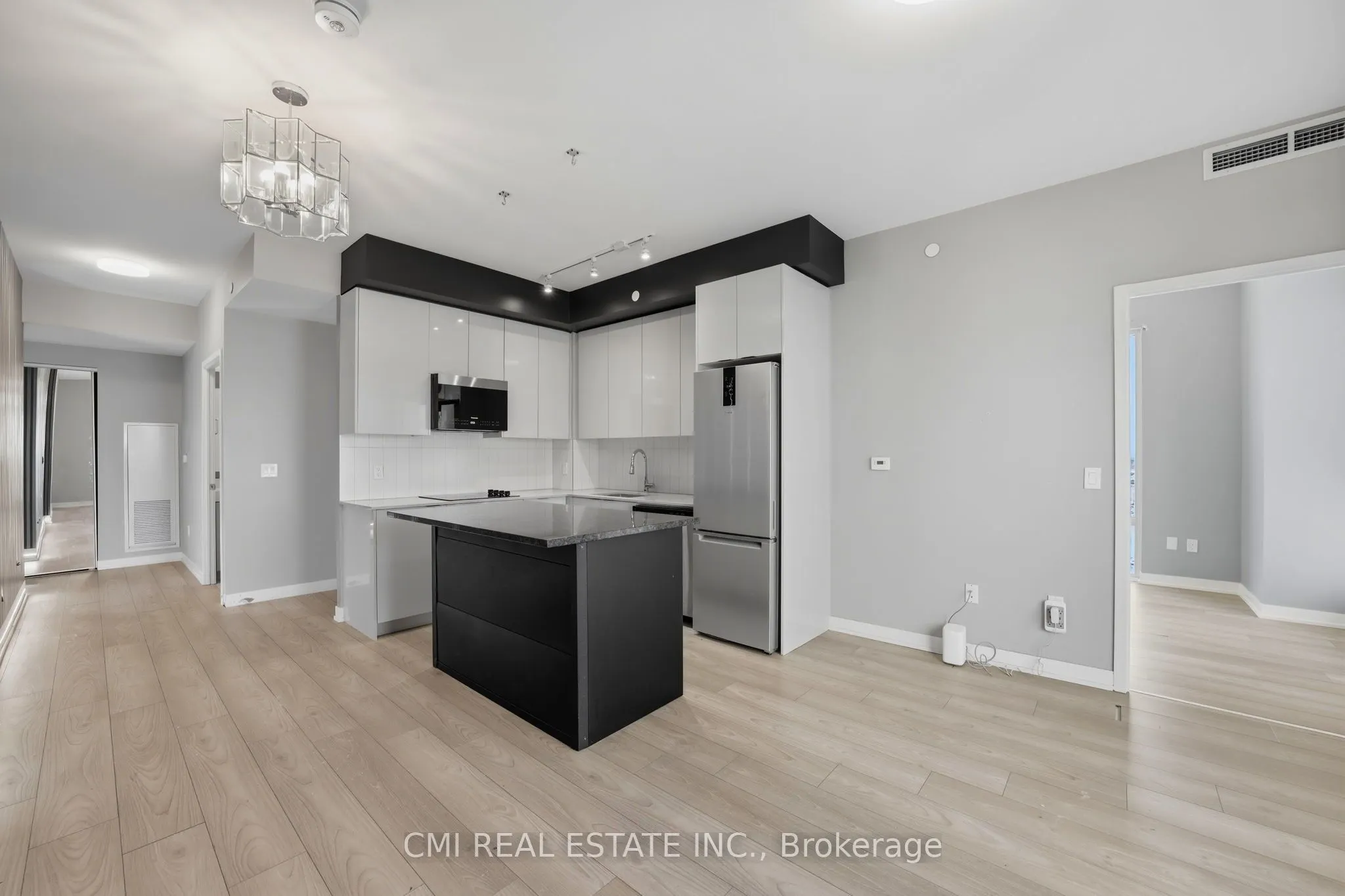 10 Abeja Street #1313