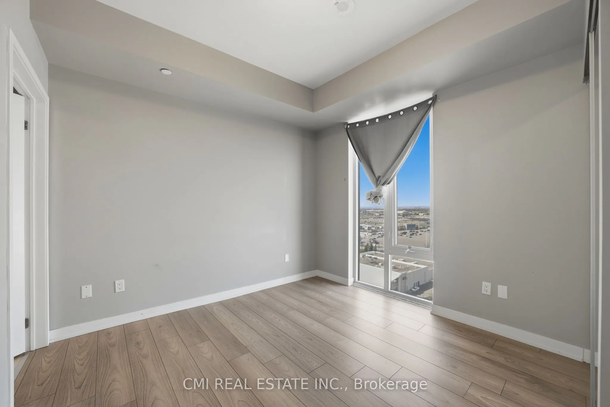 10 Abeja Street #1313