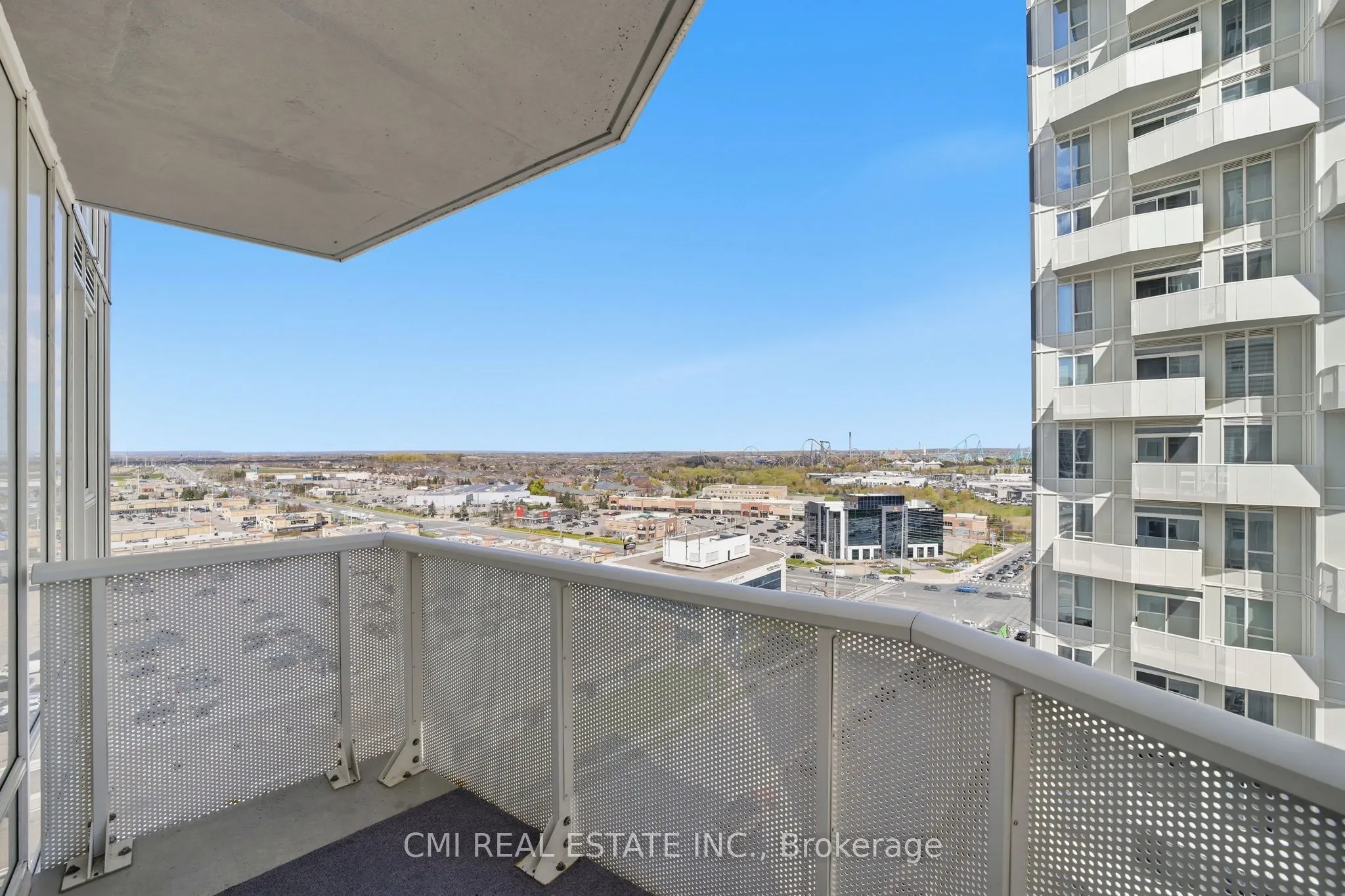 10 Abeja Street #1313