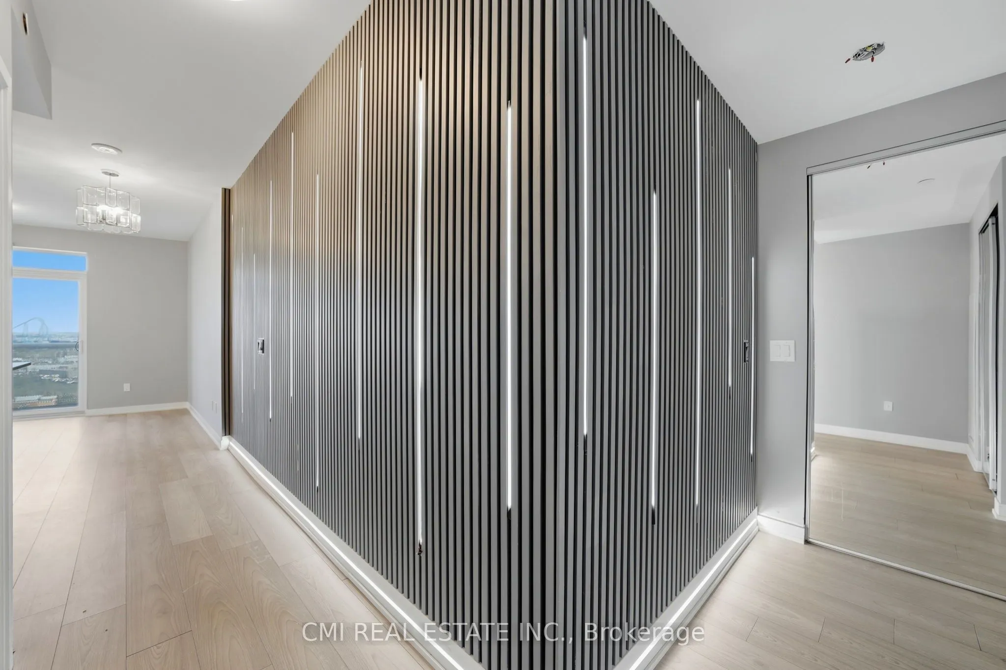 10 Abeja Street #1313