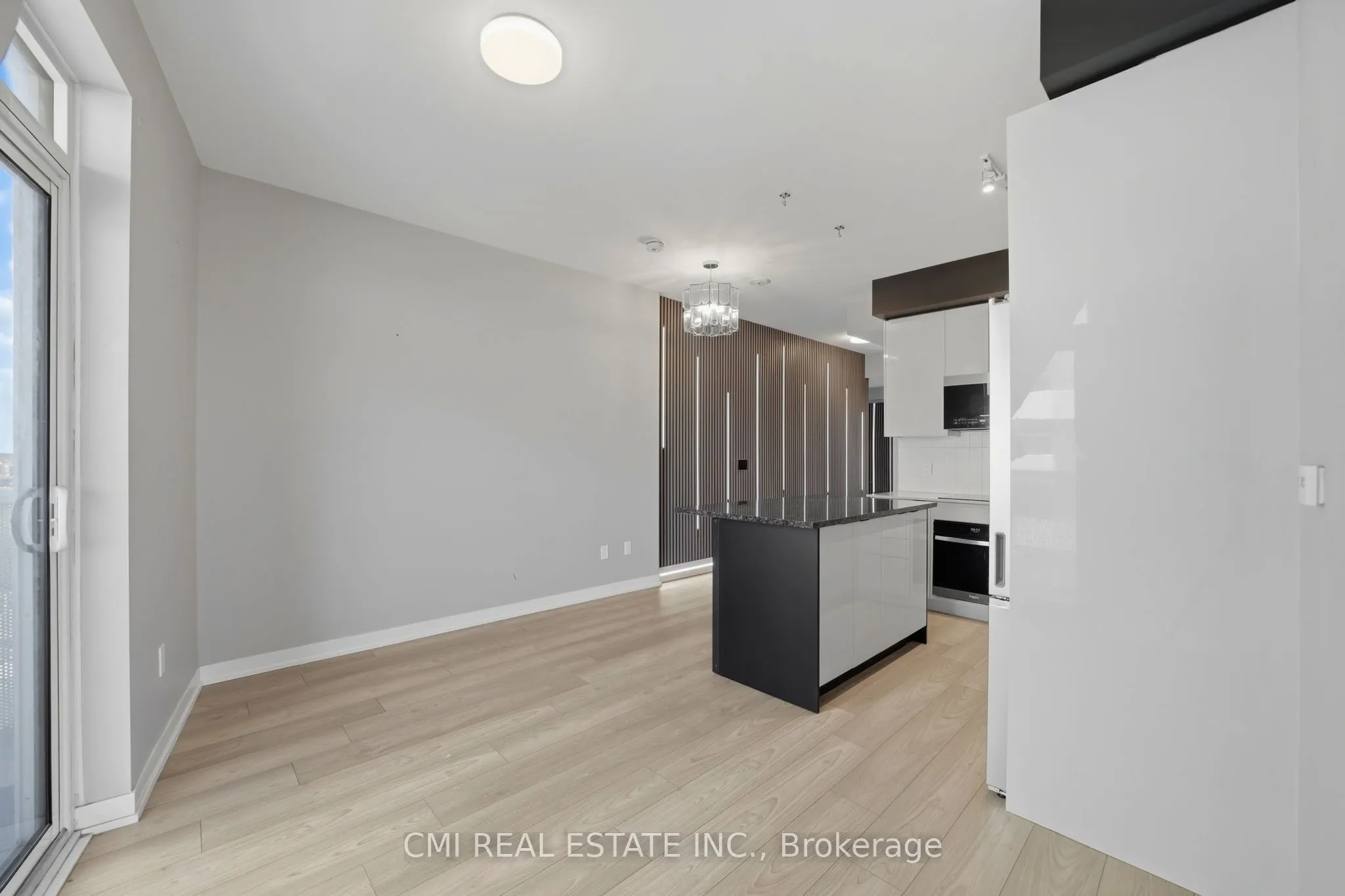 10 Abeja Street #1313
