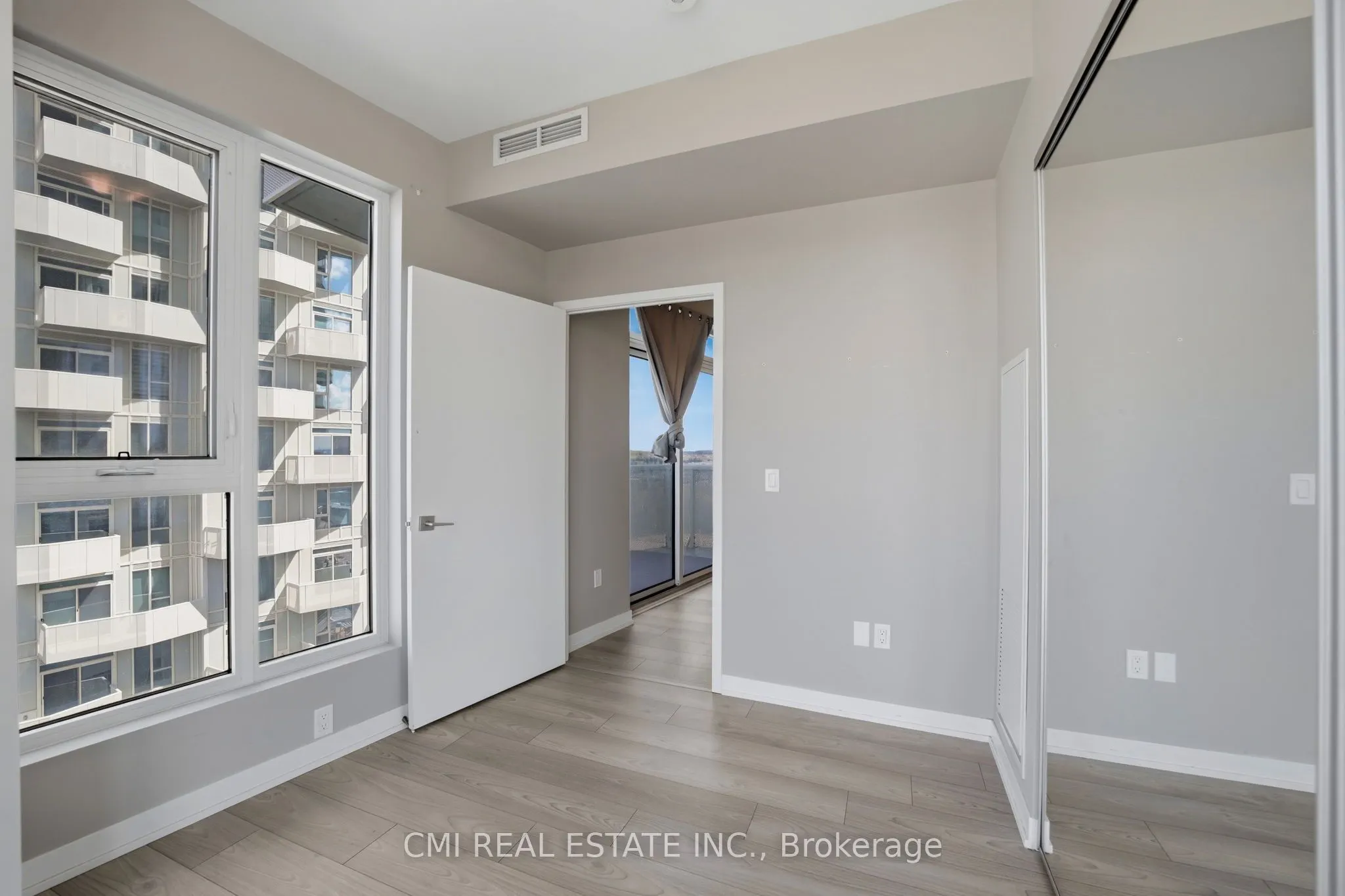 10 Abeja Street #1313