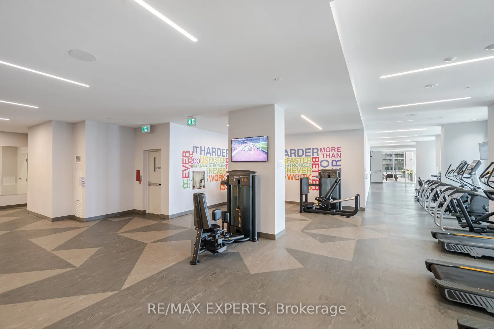 9000 Jane Street #221