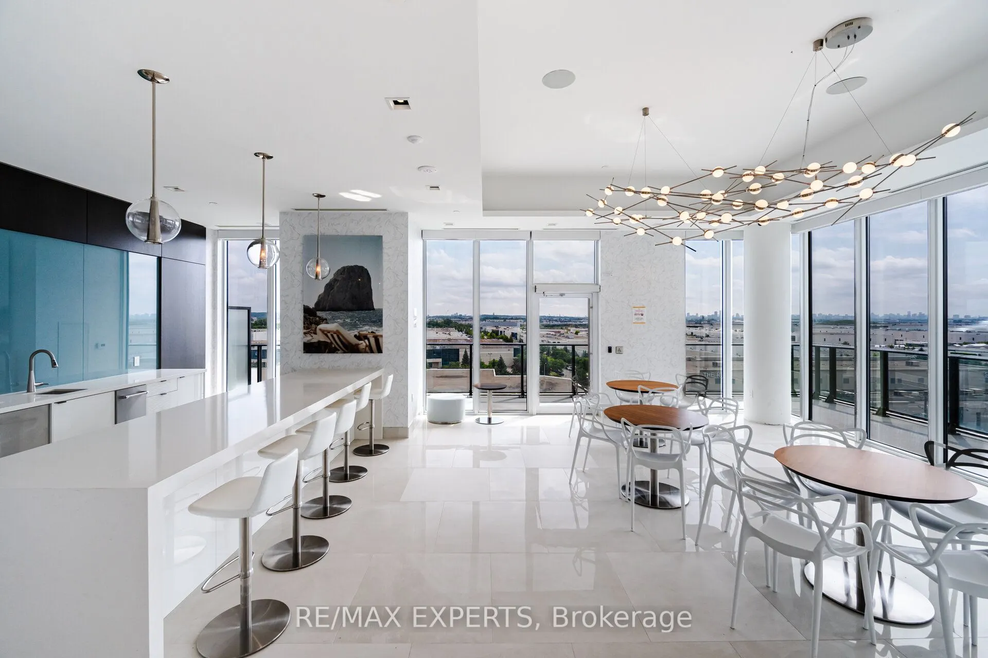 9000 Jane Street #221