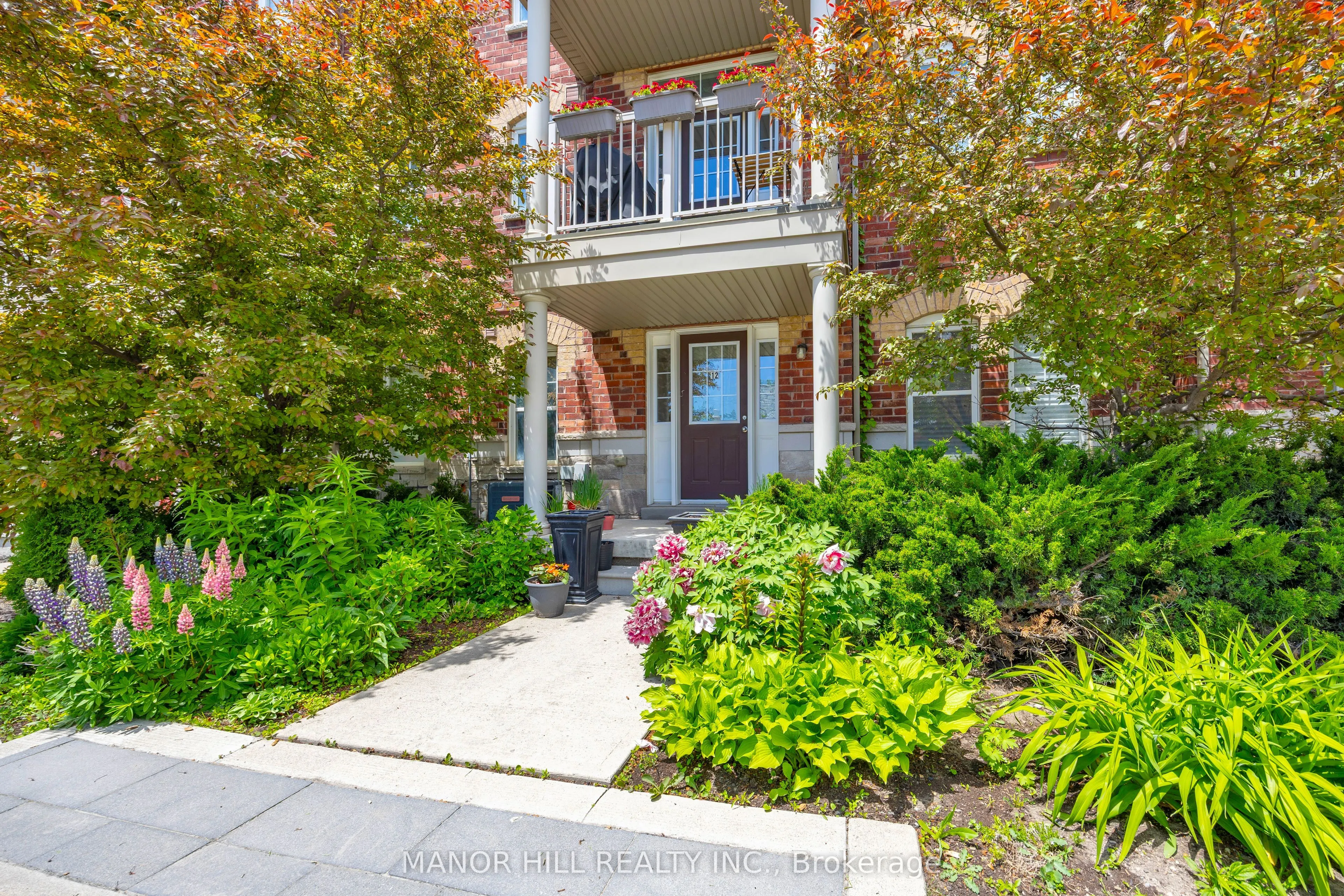 10 Porter Avenue W #12