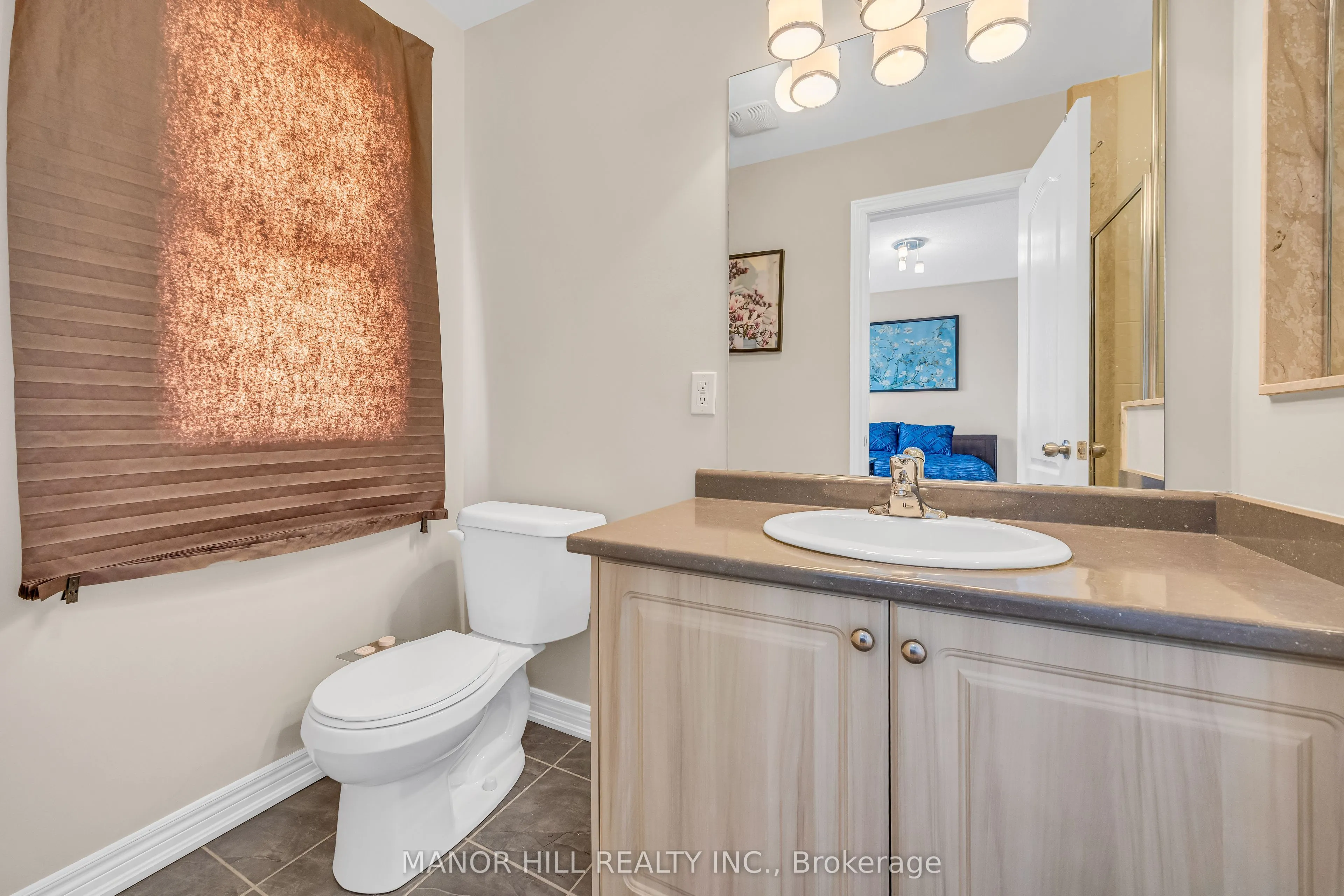 10 Porter Avenue W #12