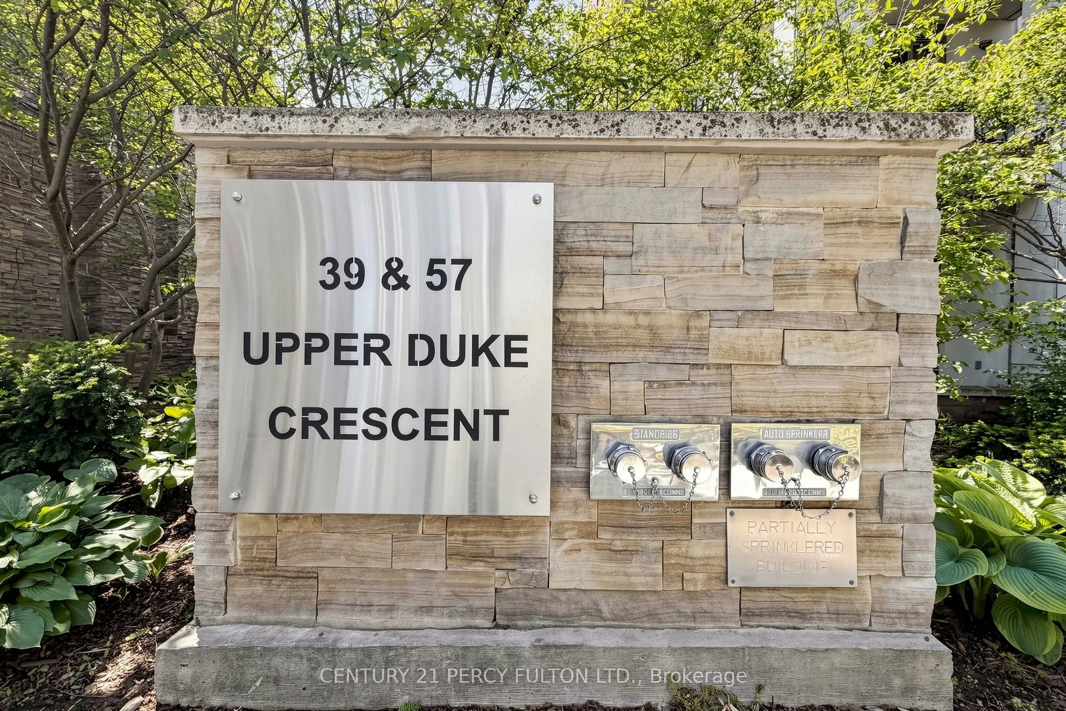 57 Upper Duke Crescent #102