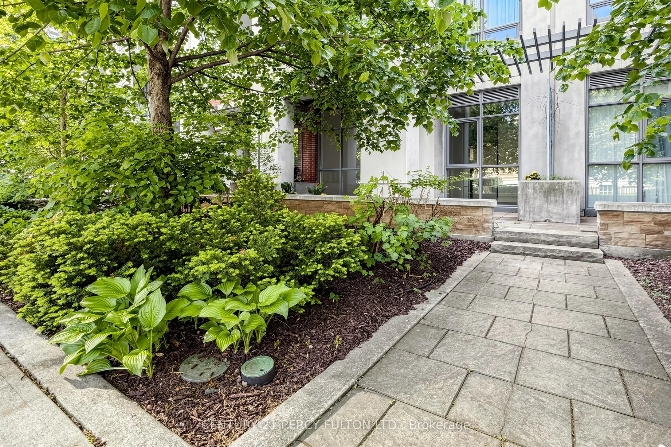 57 Upper Duke Crescent #102