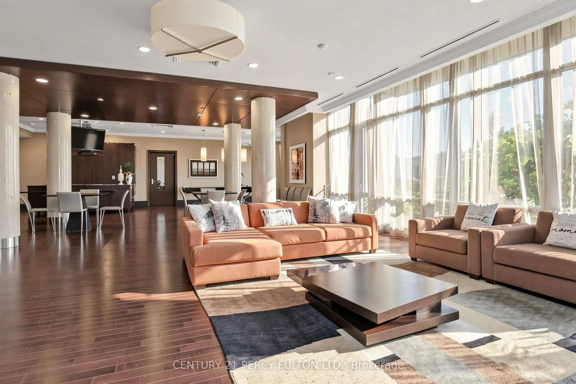 57 Upper Duke Crescent #102