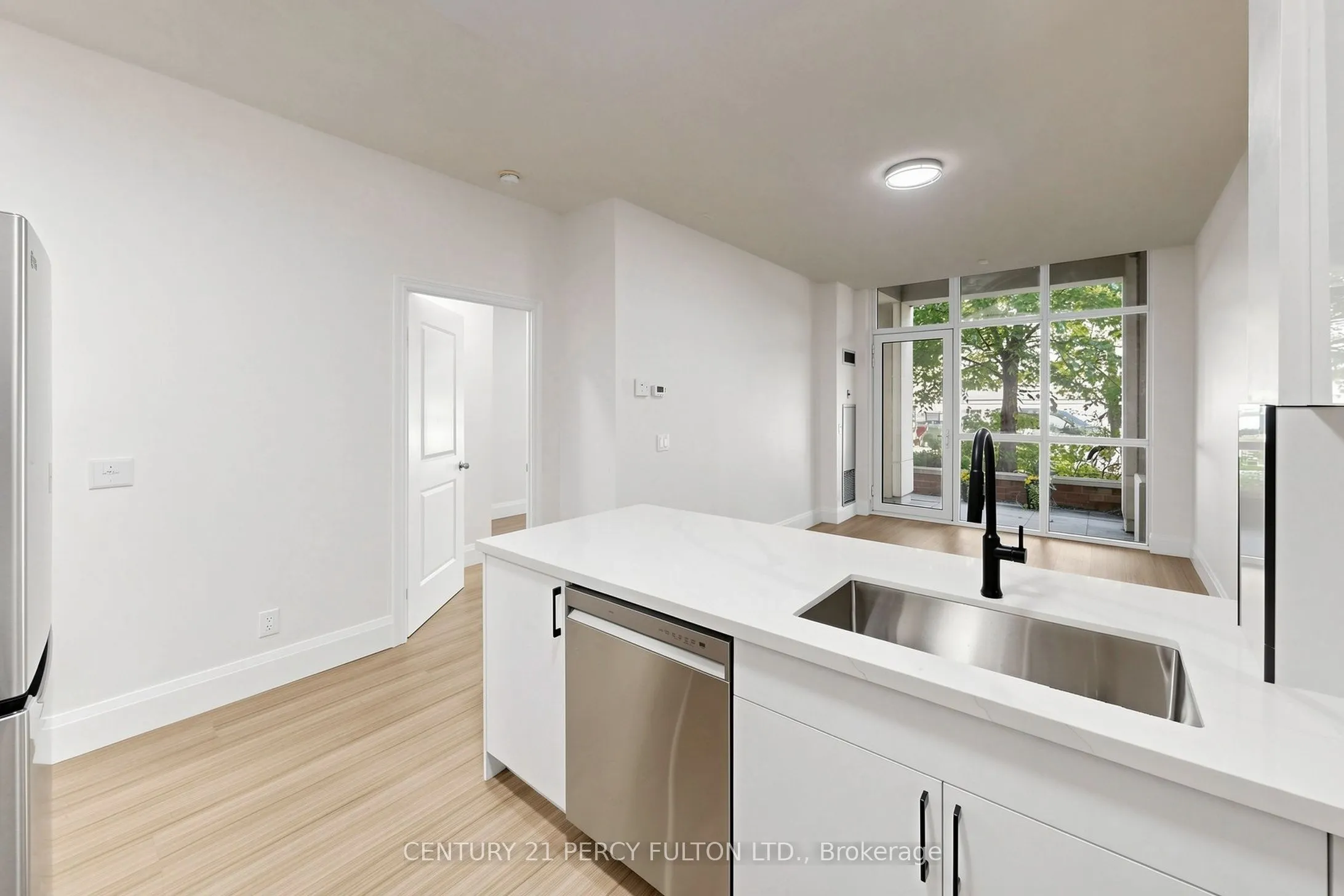 57 Upper Duke Crescent #102