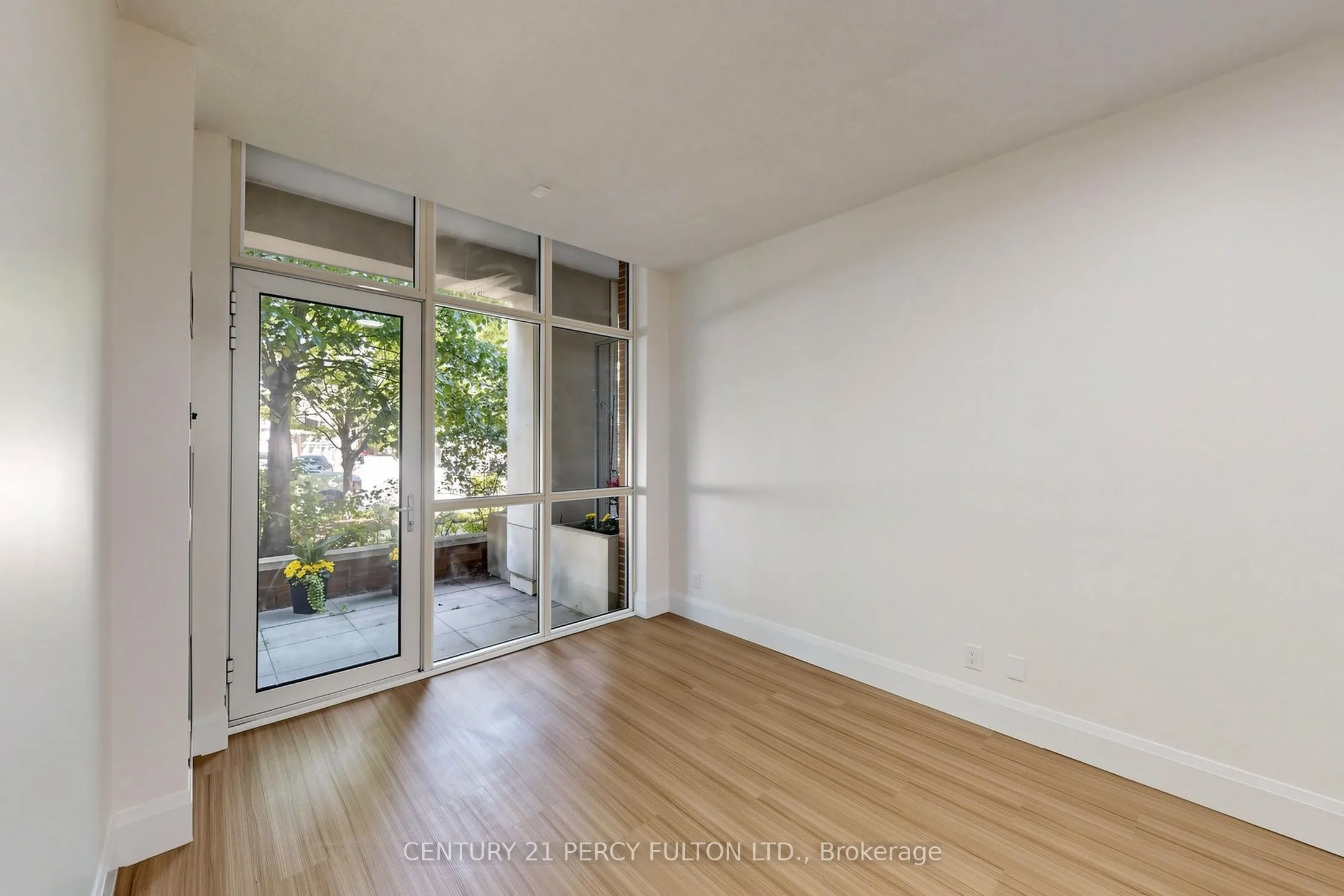 57 Upper Duke Crescent #102