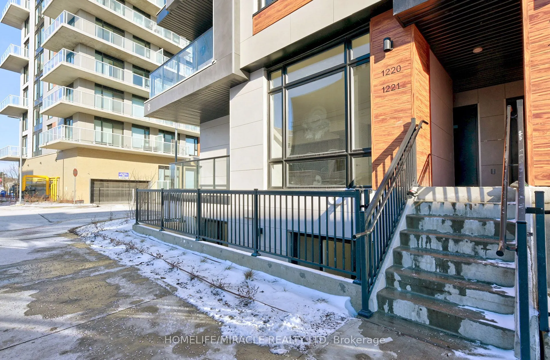 8 David Eyer Road #1221