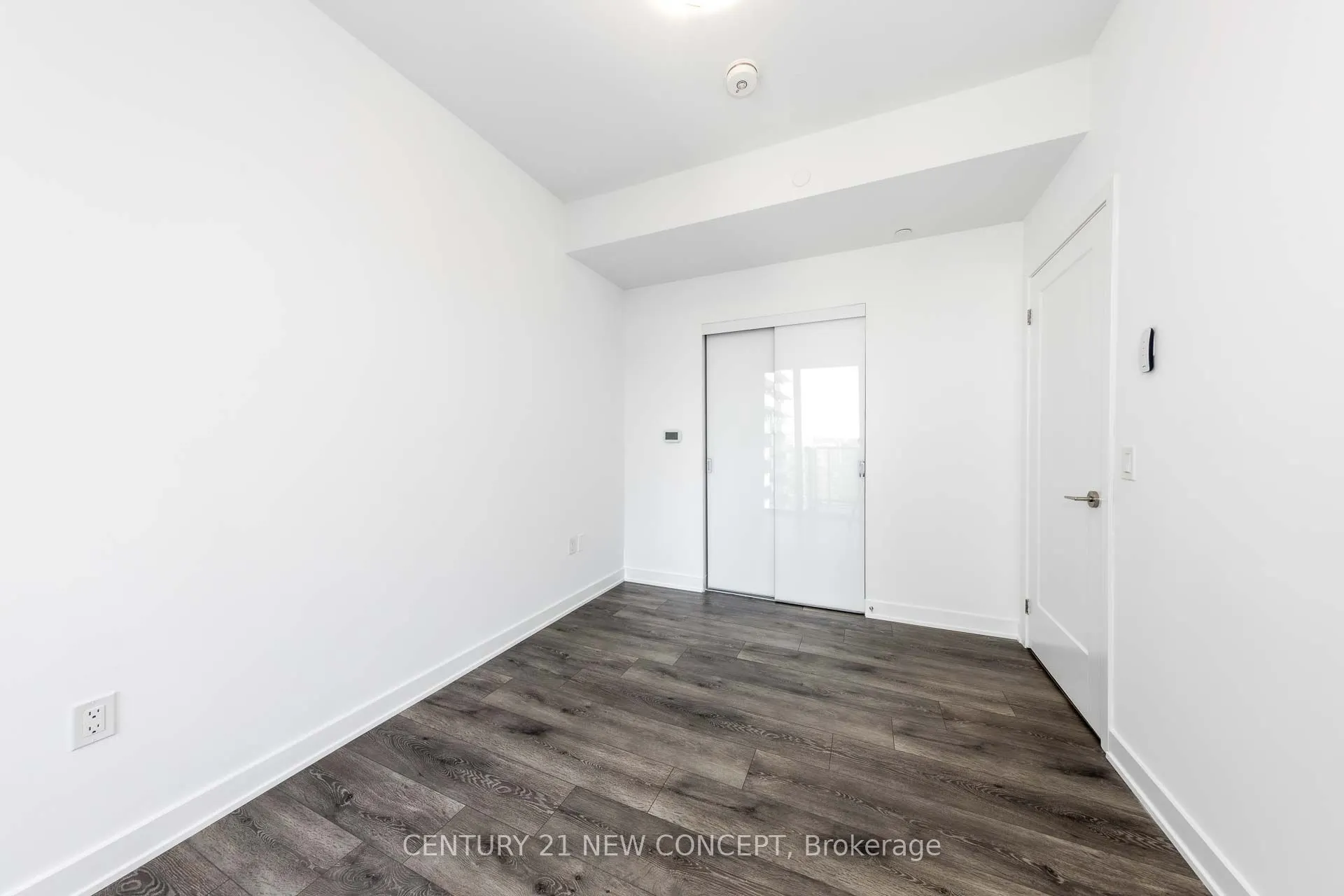 105 Oneida Crescent #1403