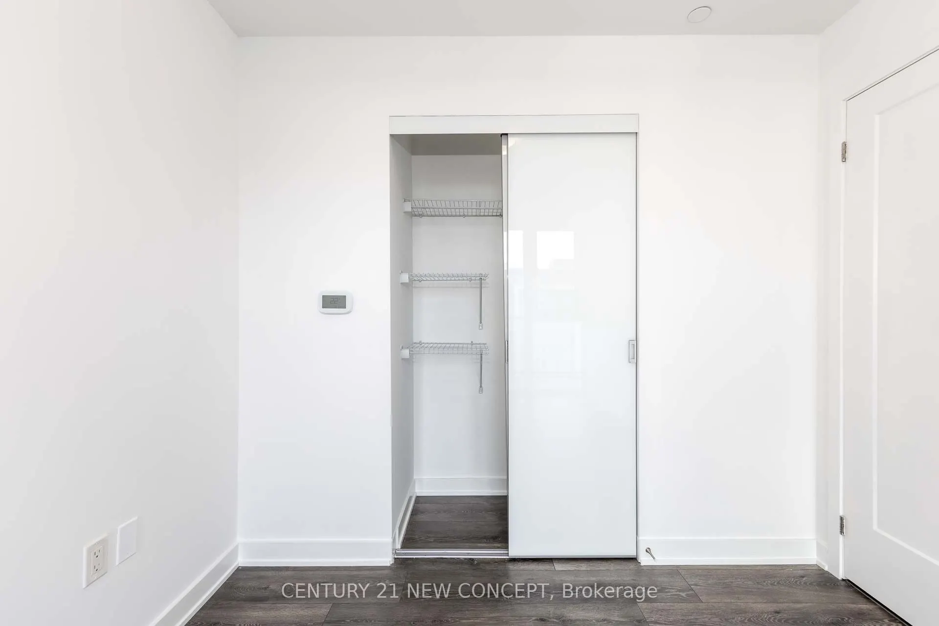 105 Oneida Crescent #1403