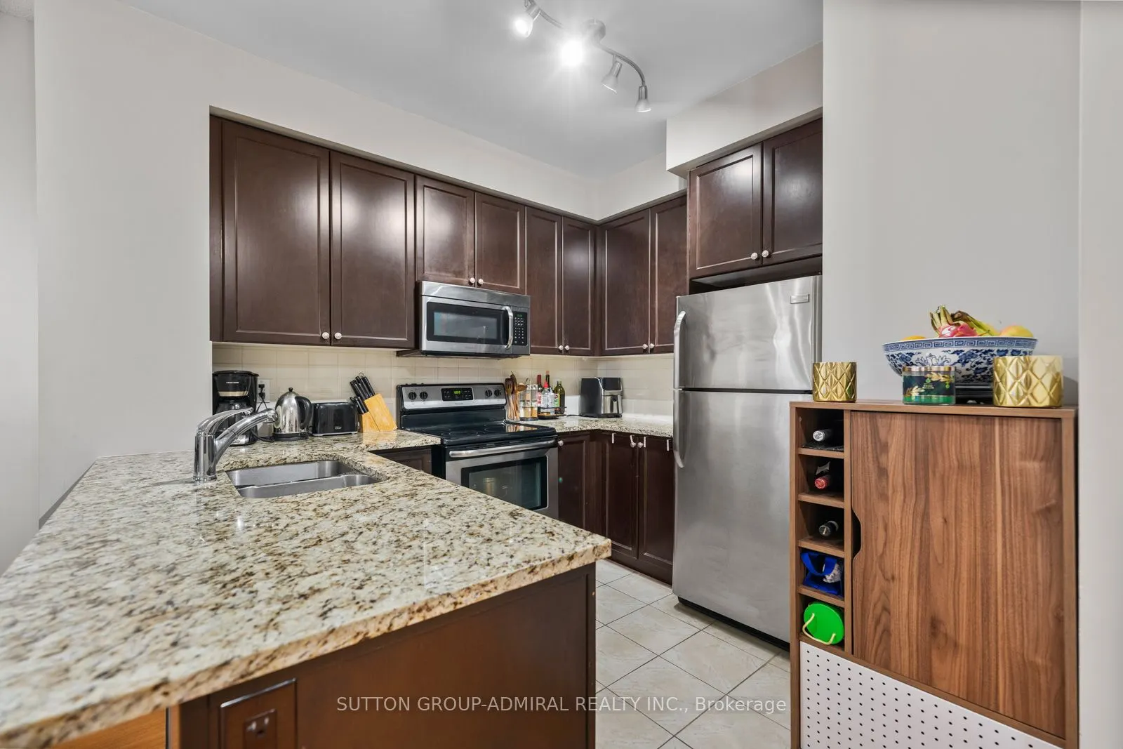 9255 Jane Street #215