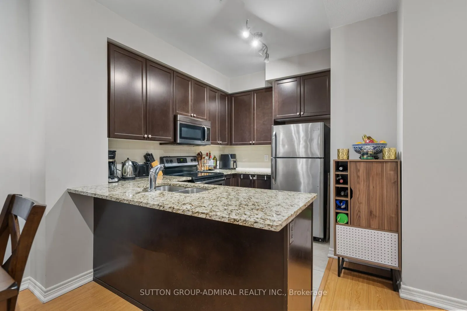 9255 Jane Street #215