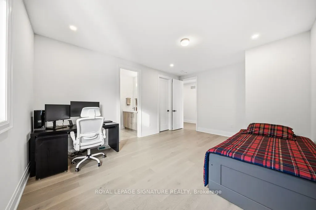 16 Gianvito Crescent