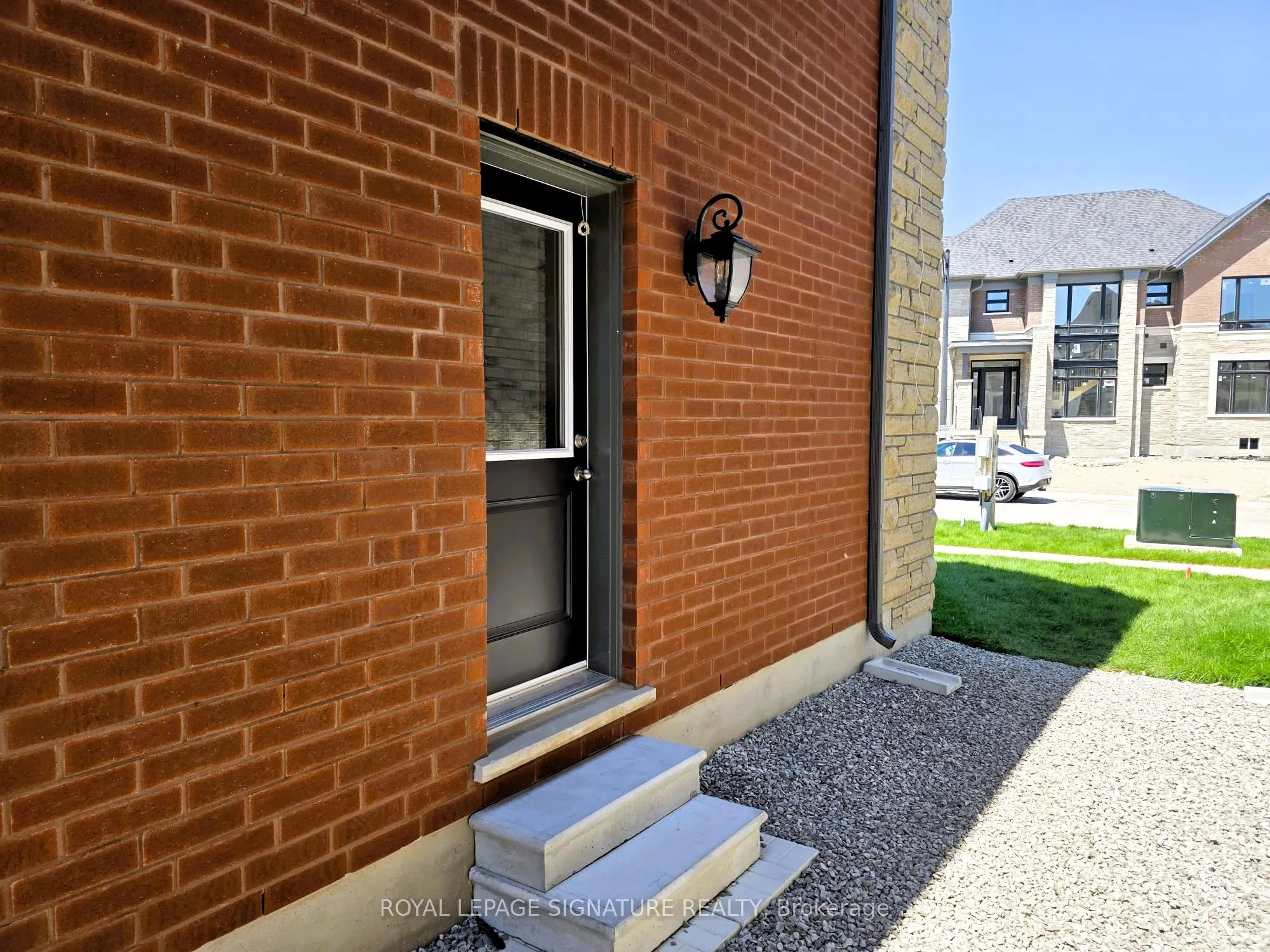 16 Gianvito Crescent