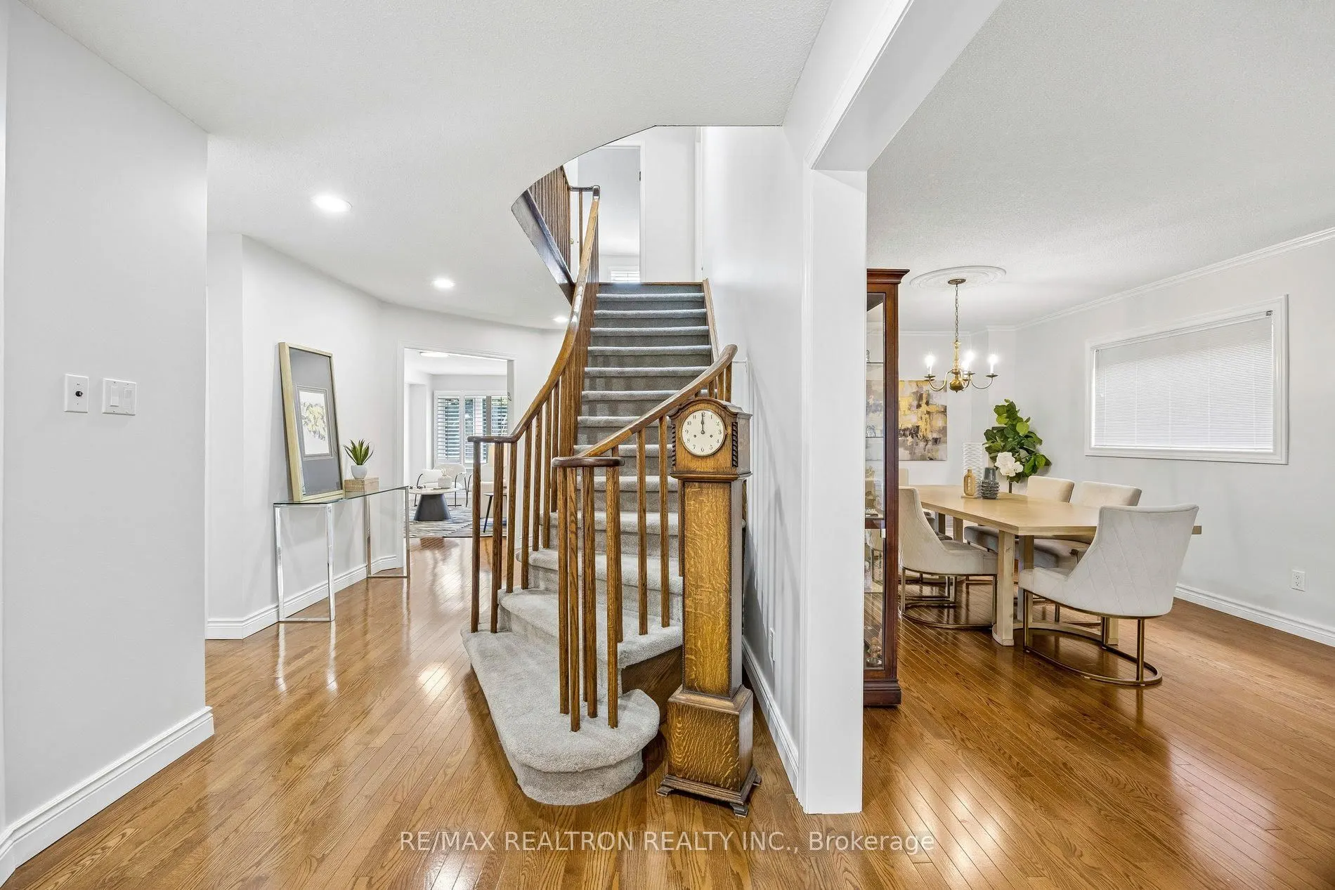 37 Dundurn Crescent