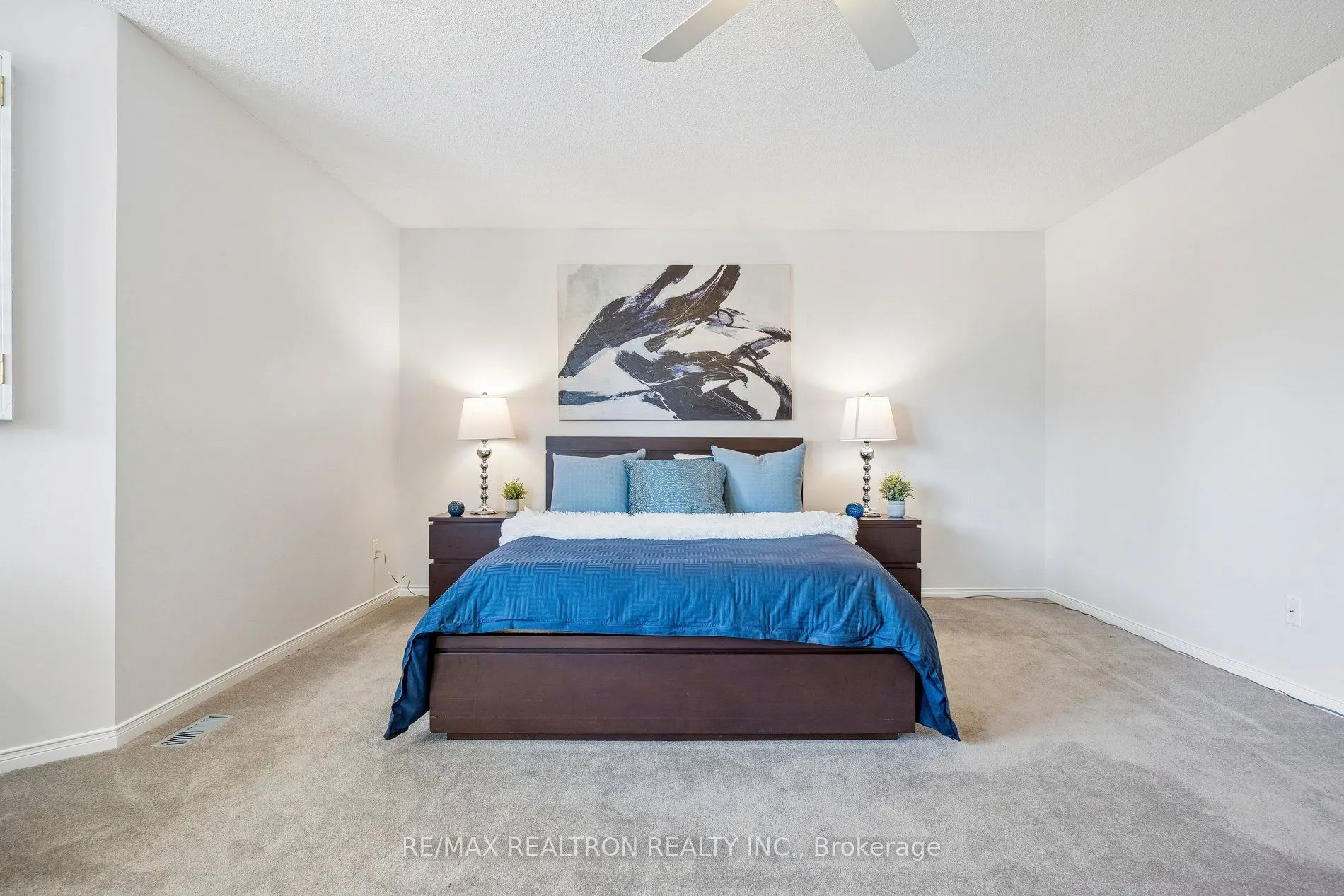 37 Dundurn Crescent