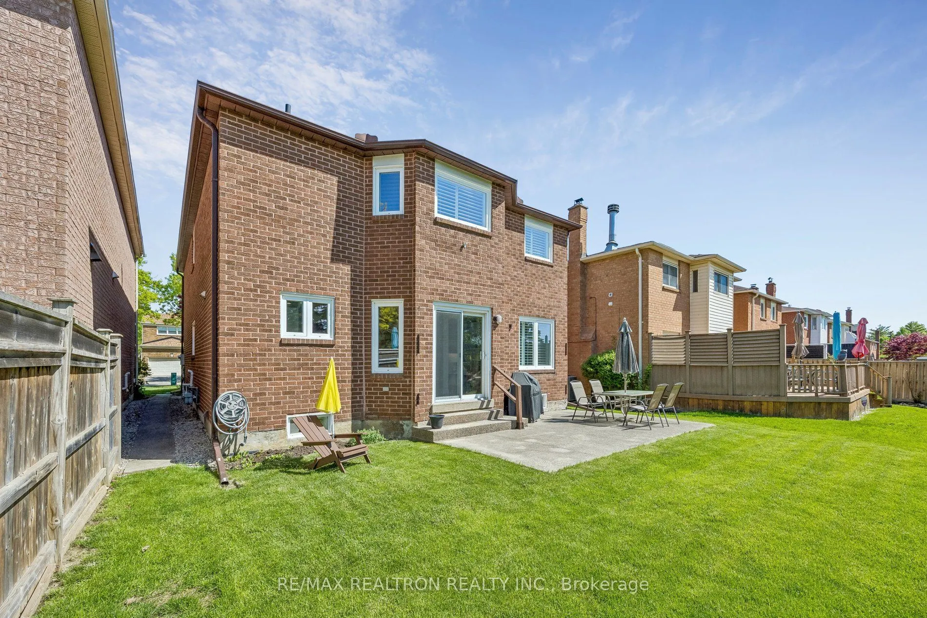 37 Dundurn Crescent