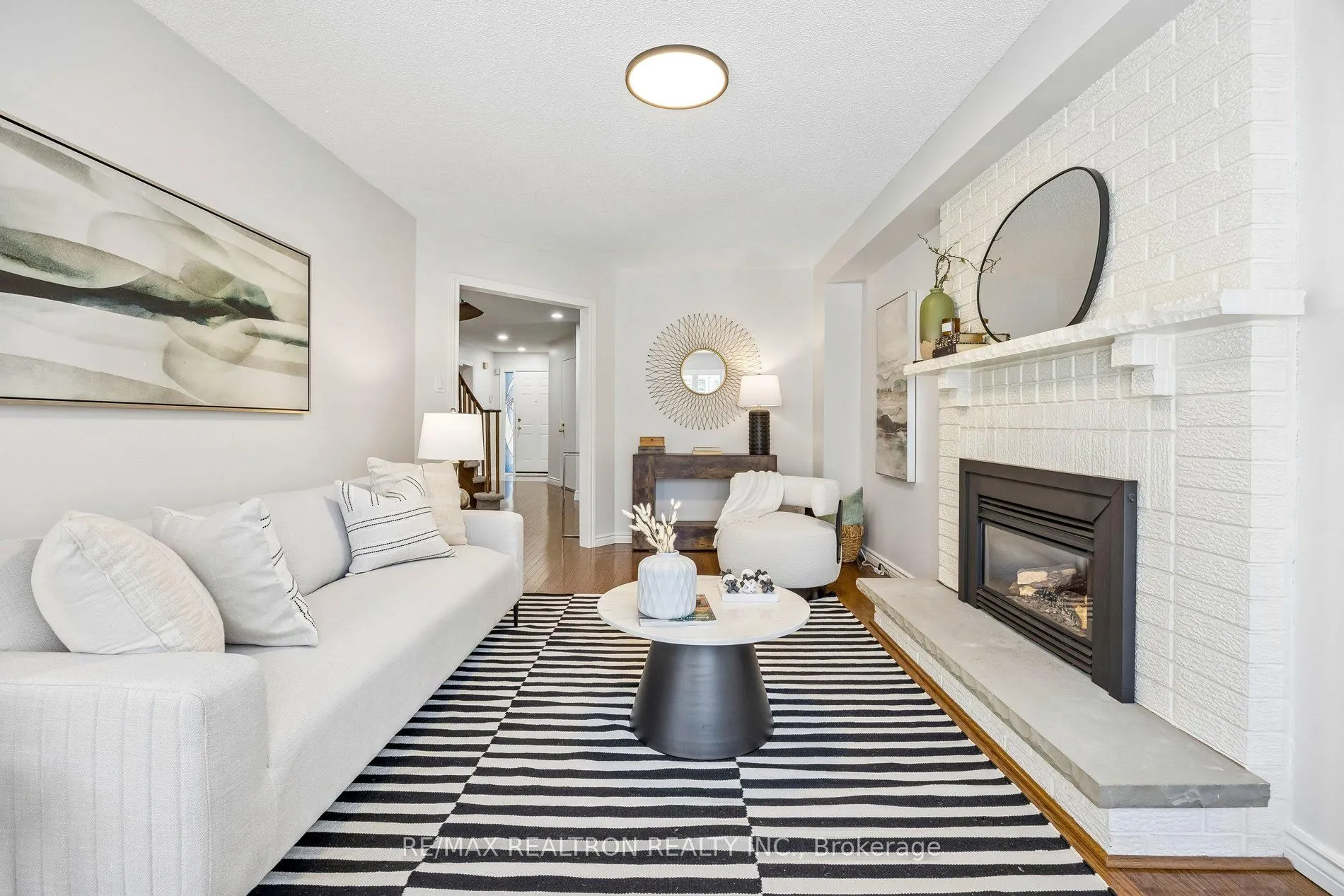 37 Dundurn Crescent