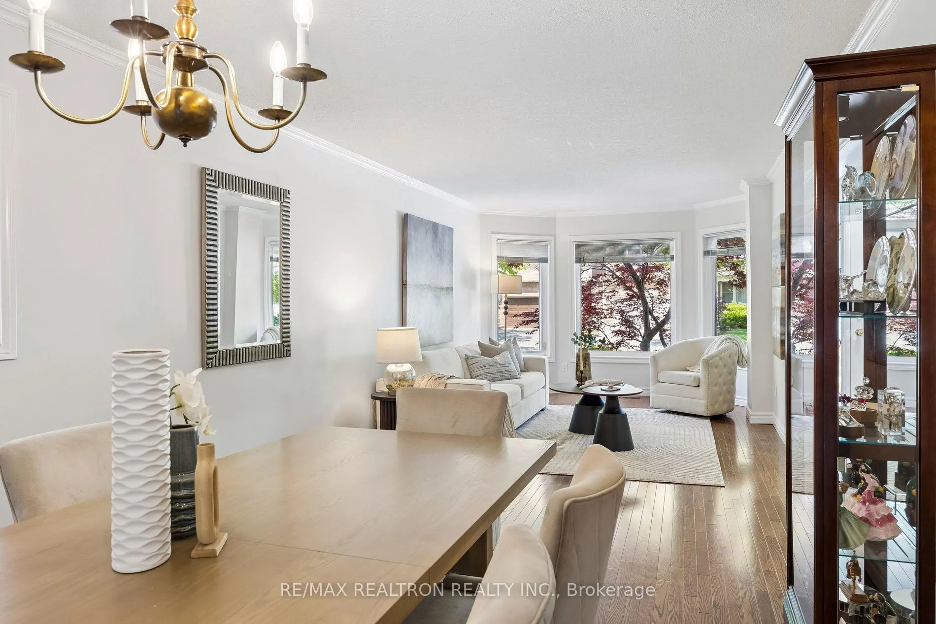 37 Dundurn Crescent