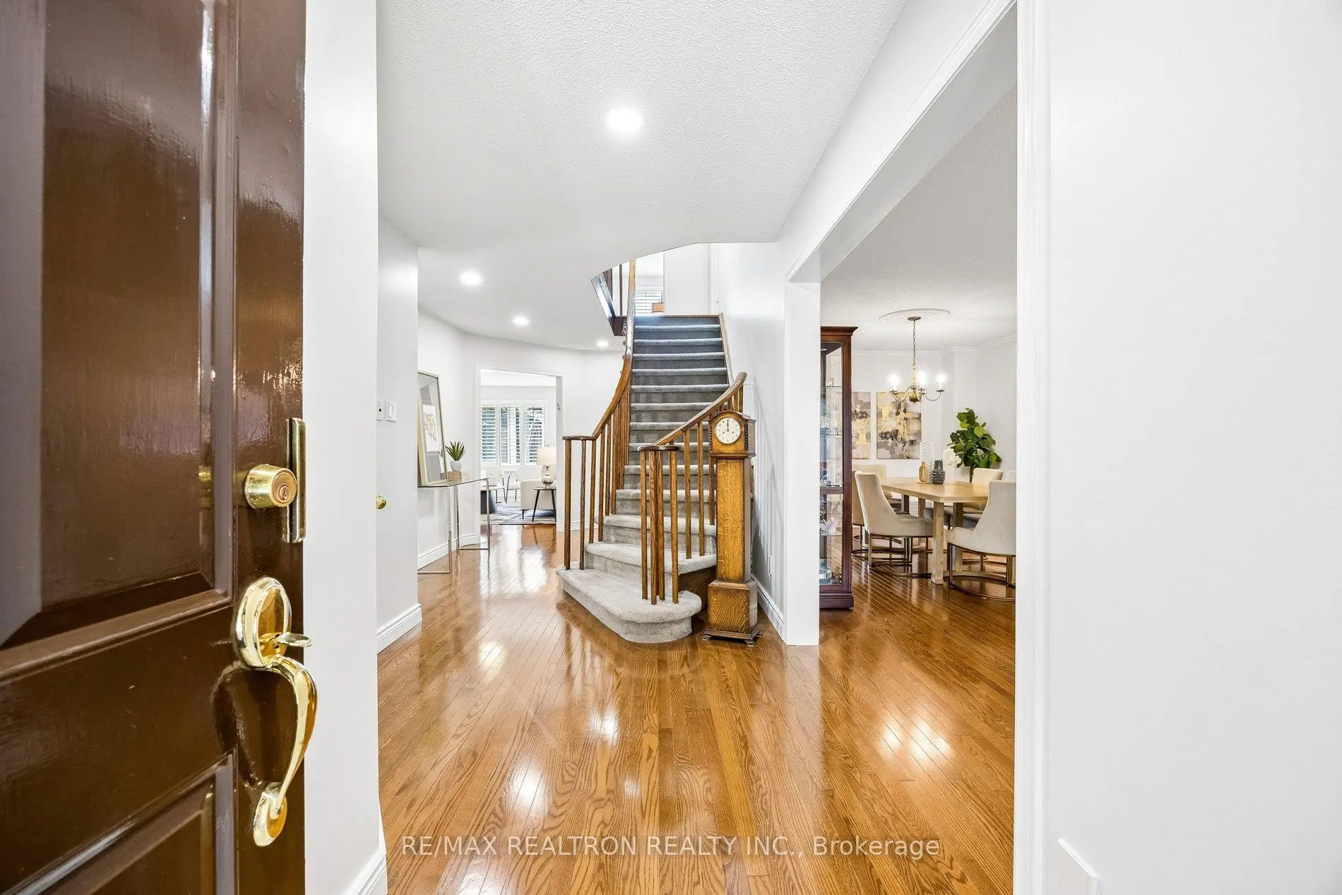 37 Dundurn Crescent