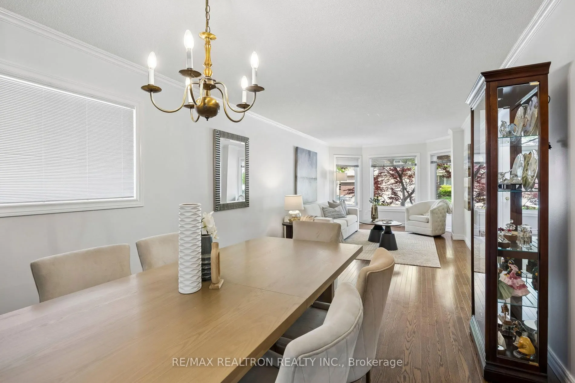 37 Dundurn Crescent