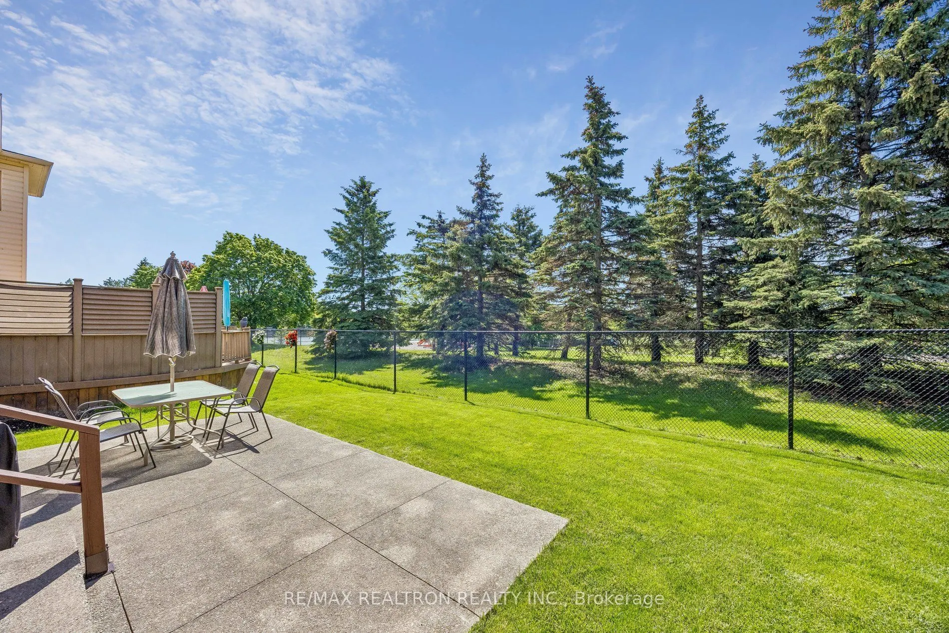 37 Dundurn Crescent