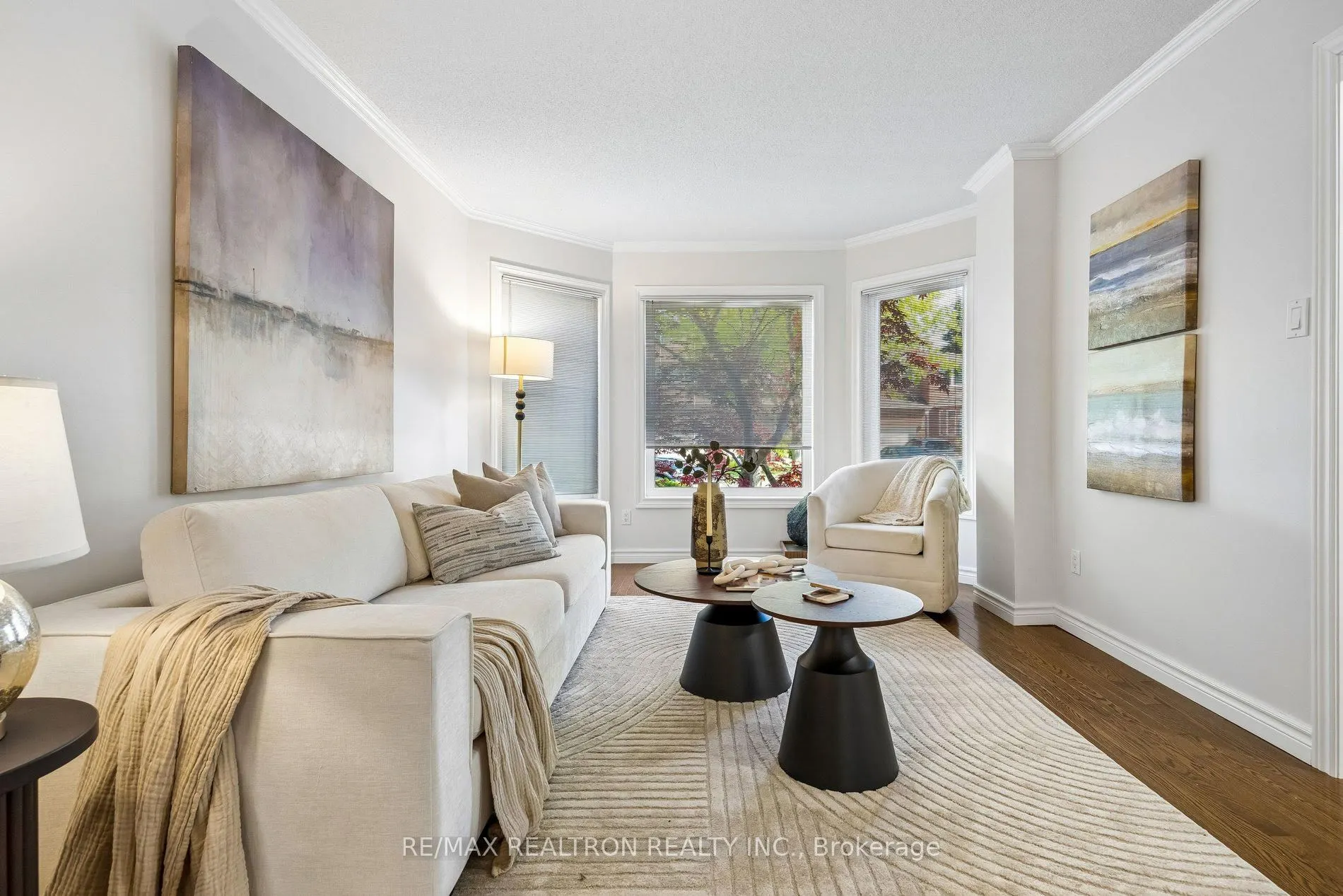 37 Dundurn Crescent