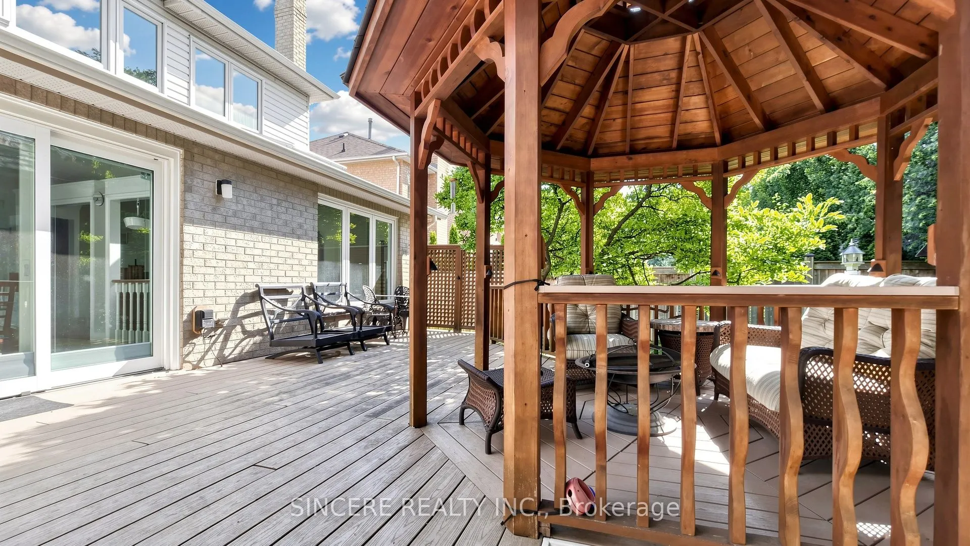 76 Braeside Square